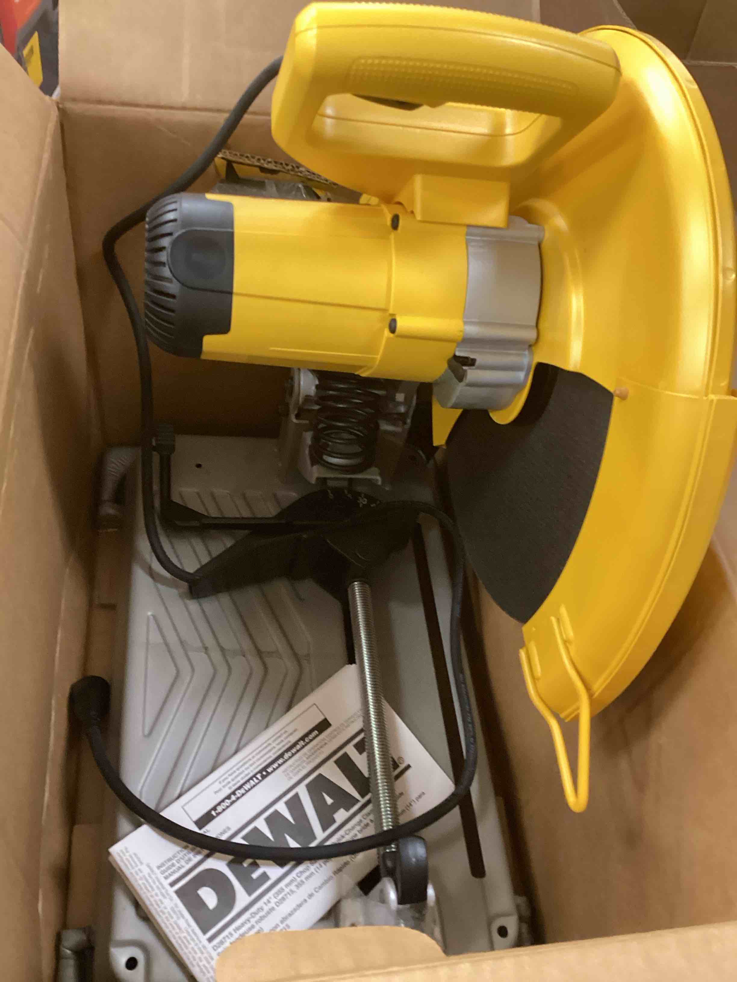 https://s3.amazonaws.com/lotting-images-prod/bidfta/YEL3911723_1714498128928.jpeg