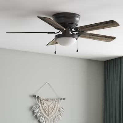 Harbor Breeze Armitage 52-in Matte Black Indoor Flush Mount Ceiling Fan with Light (5-Blade)