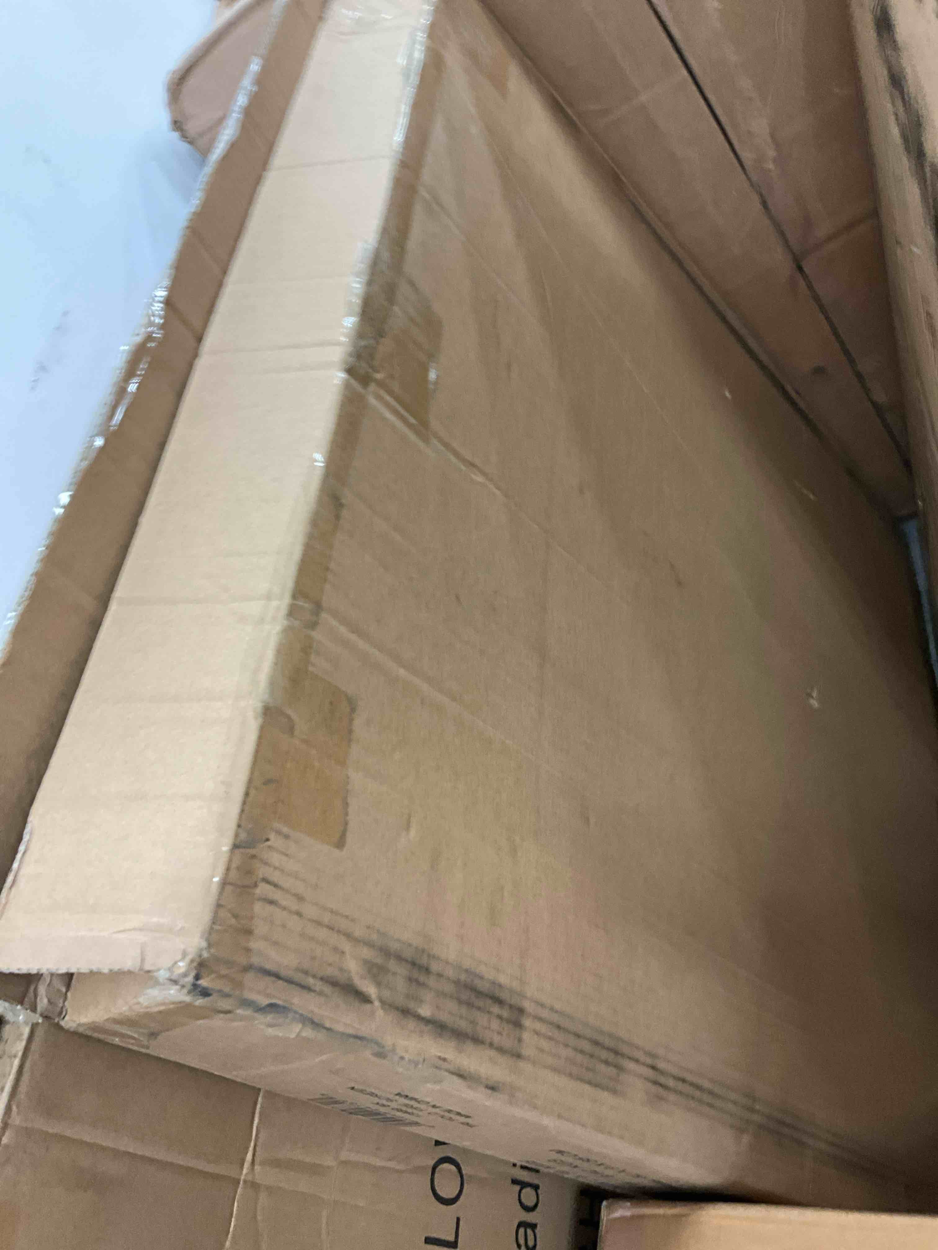 https://s3.amazonaws.com/lotting-images-prod/bidfta/YEL3915181_1706370441106.jpeg