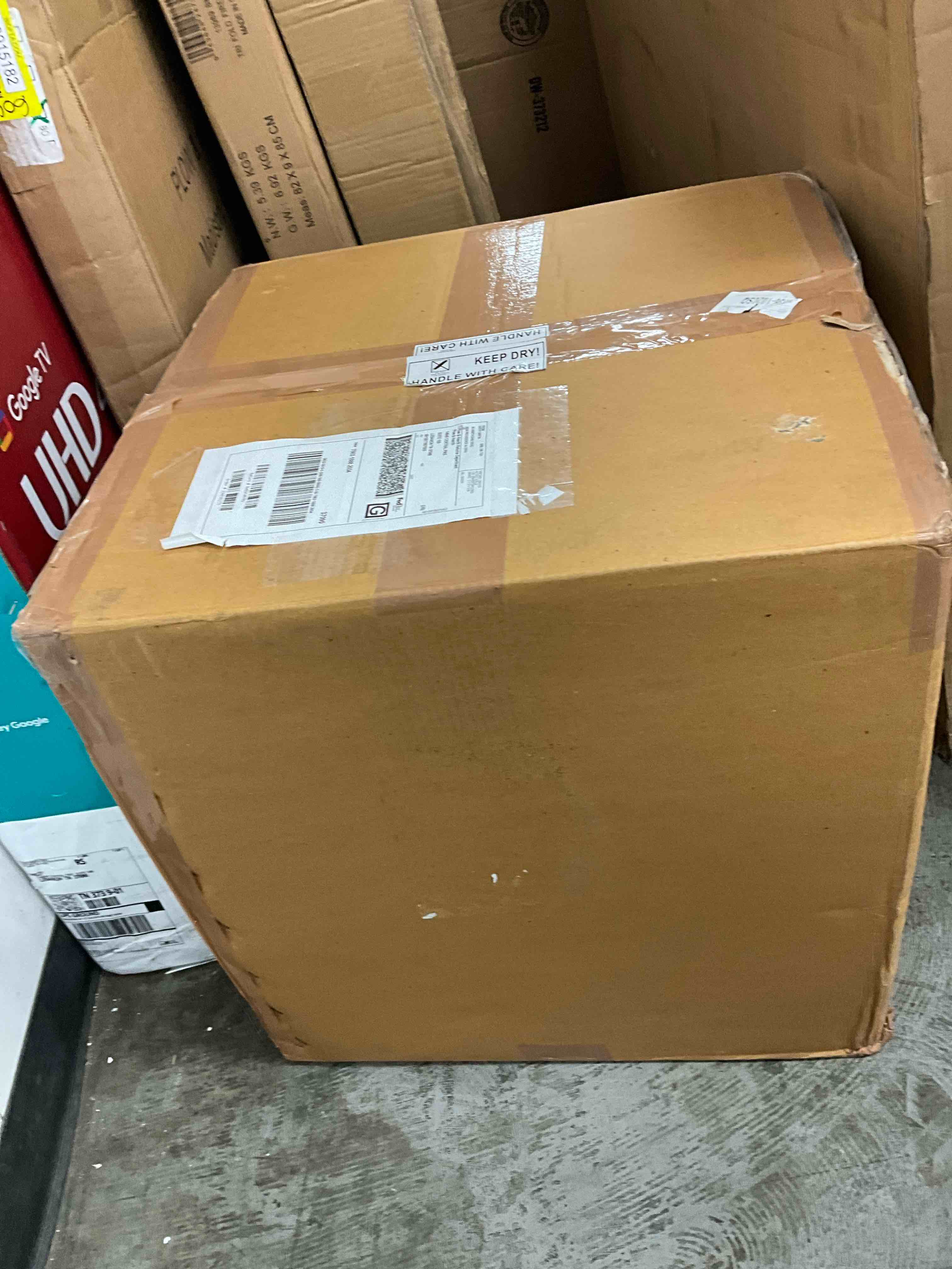 https://s3.amazonaws.com/lotting-images-prod/bidfta/YEL3915184_1706370772958.jpeg