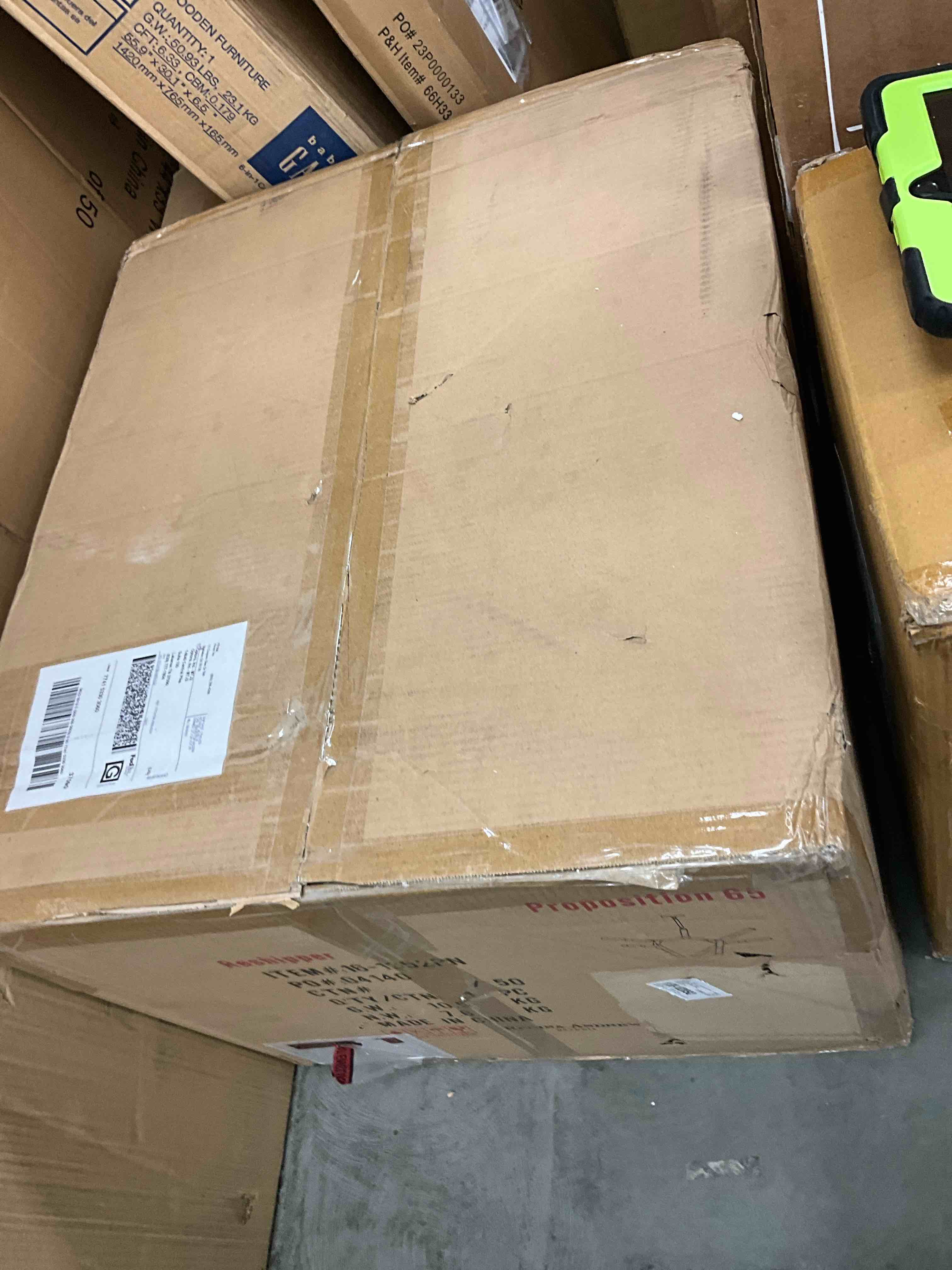 https://s3.amazonaws.com/lotting-images-prod/bidfta/YEL3915191_1706371502201.jpeg