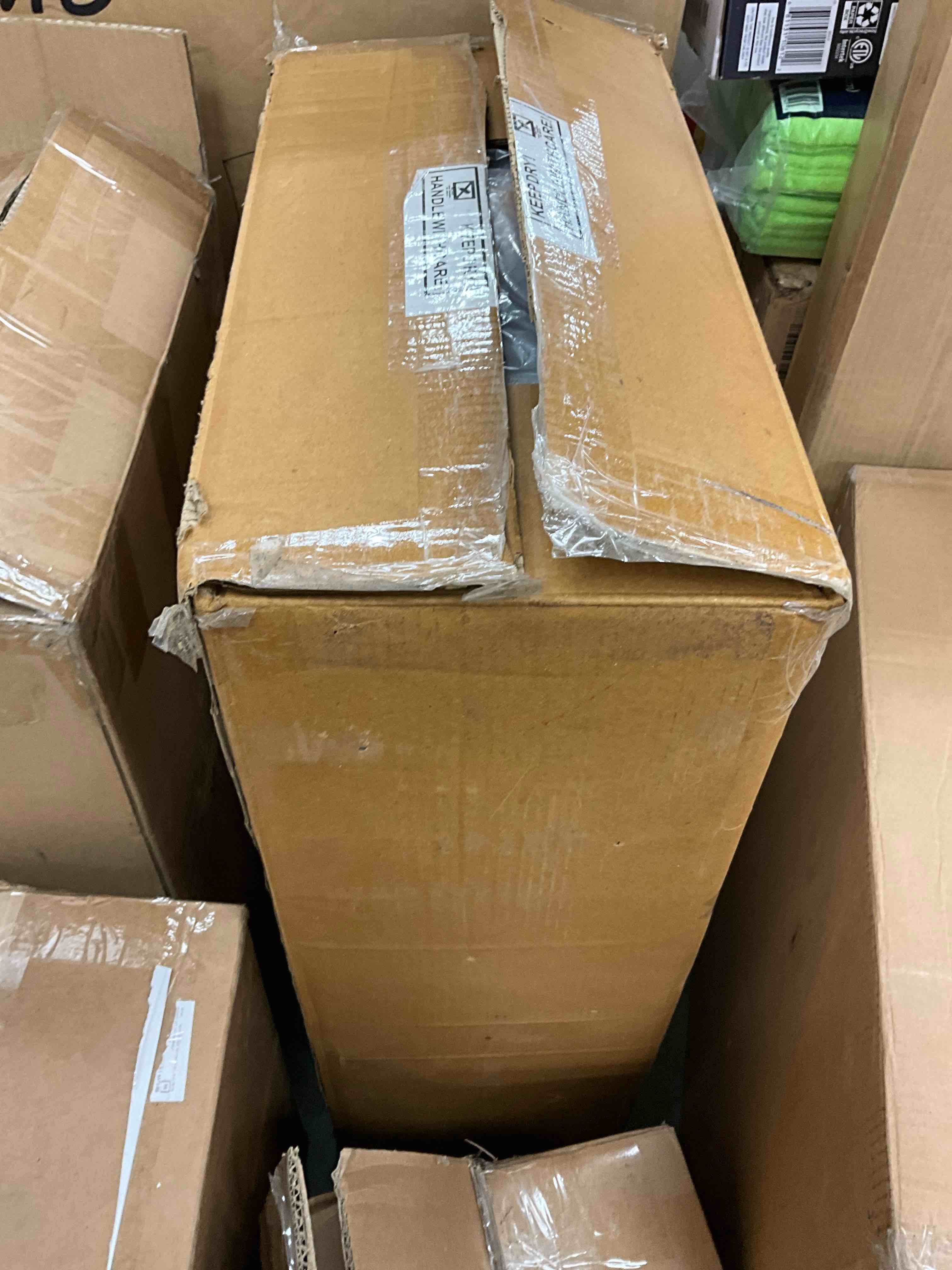 https://s3.amazonaws.com/lotting-images-prod/bidfta/YEL3915260_1706382709568.jpeg