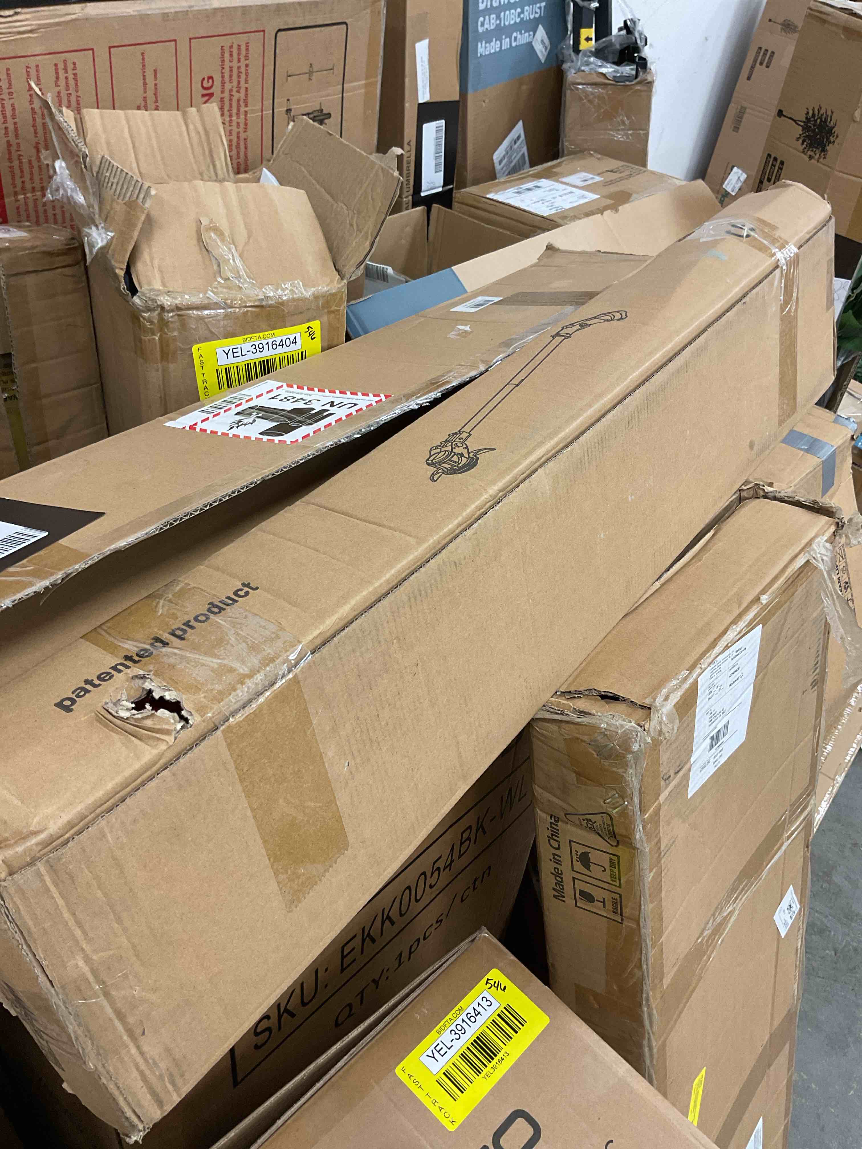 https://s3.amazonaws.com/lotting-images-prod/bidfta/YEL3916422_1732555267947.jpeg