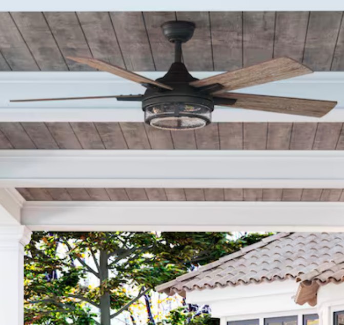 Harbor Breeze Summersville 52-in Textured Black with Driftwood/Auburn Blades LED Indoor/Outdoor