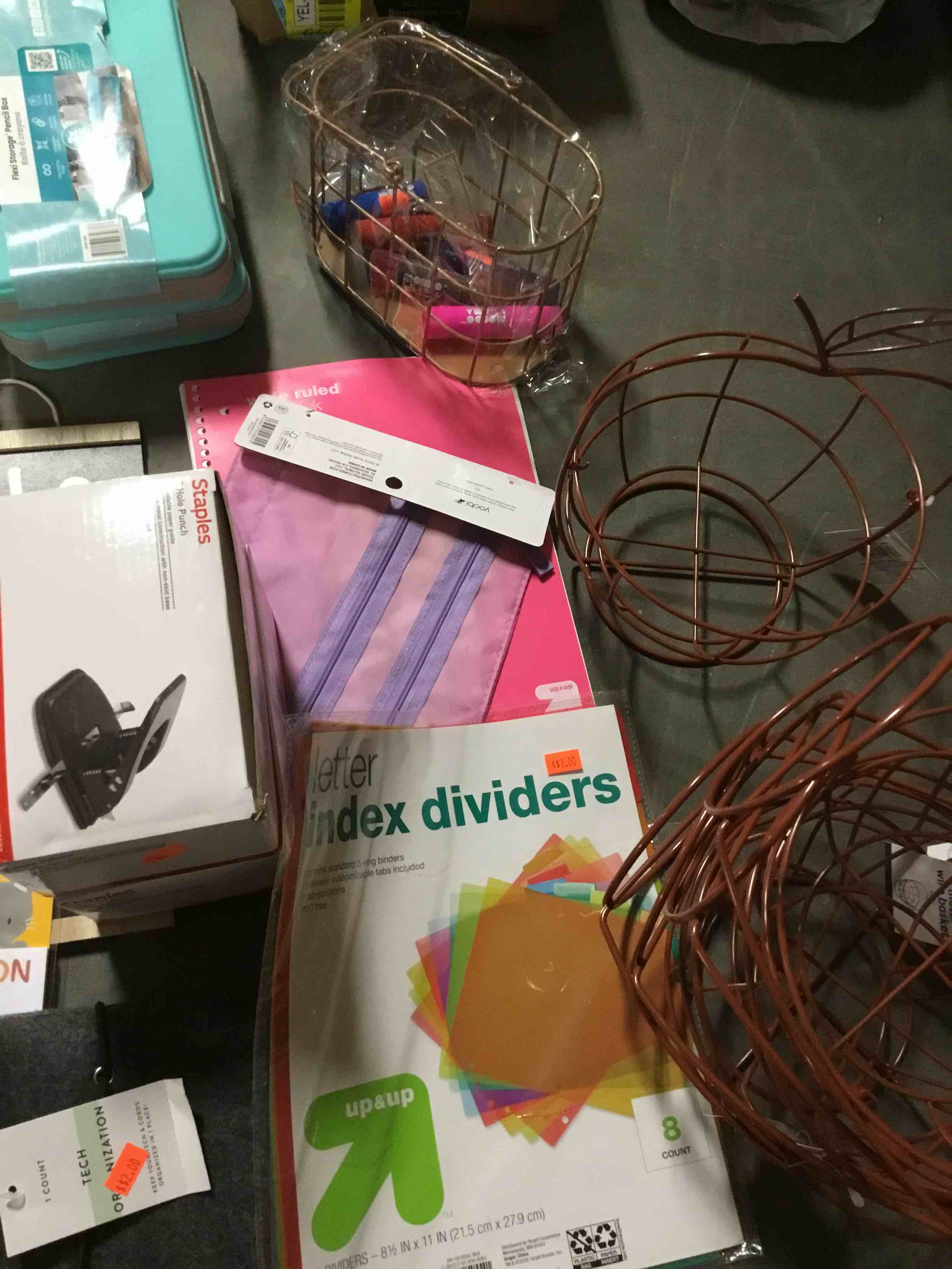 https://s3.amazonaws.com/lotting-images-prod/bidfta/YEL3919377_1701297542421.jpeg