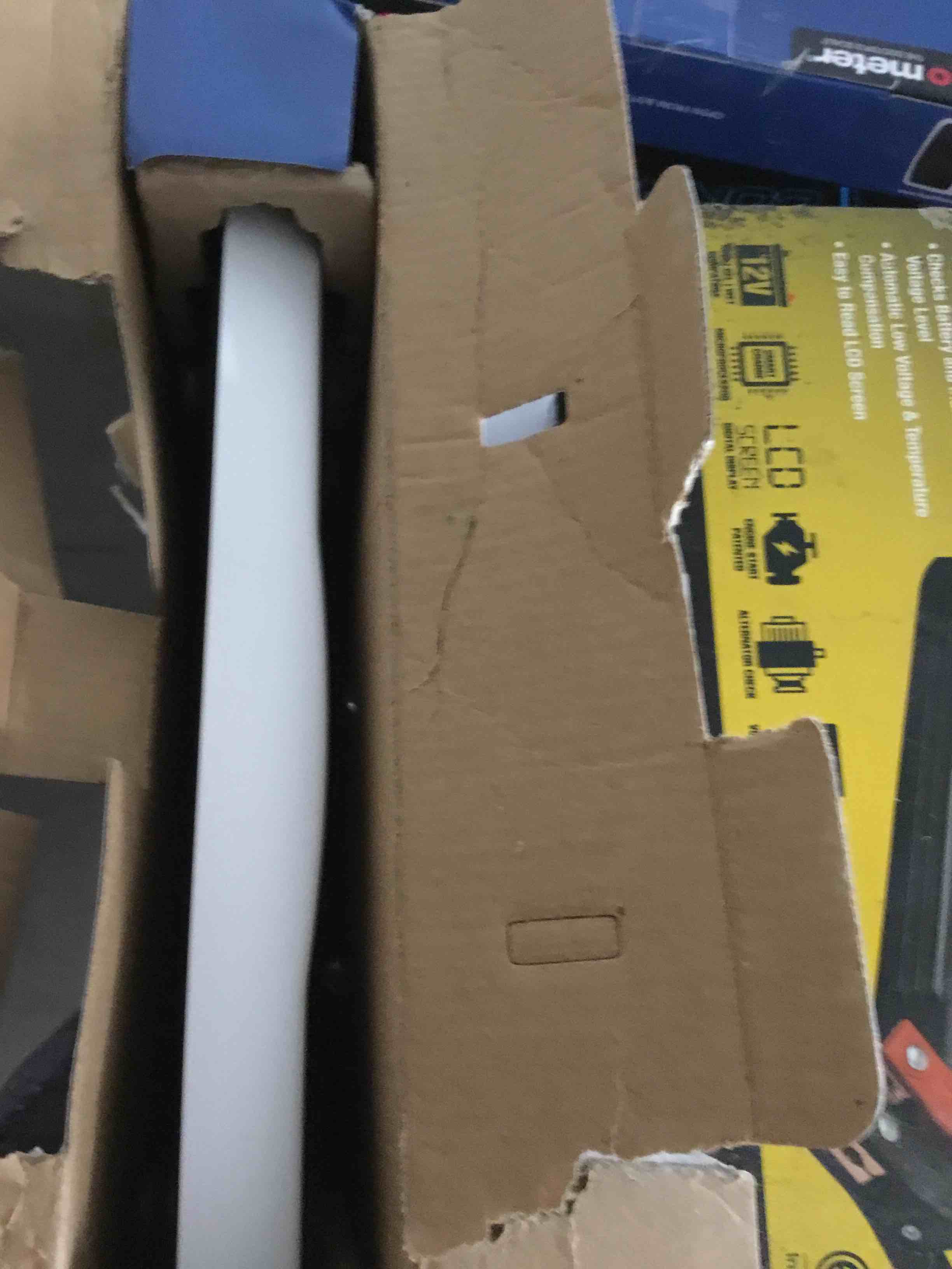 https://s3.amazonaws.com/lotting-images-prod/bidfta/YEL3934602_1684250480422.jpeg
