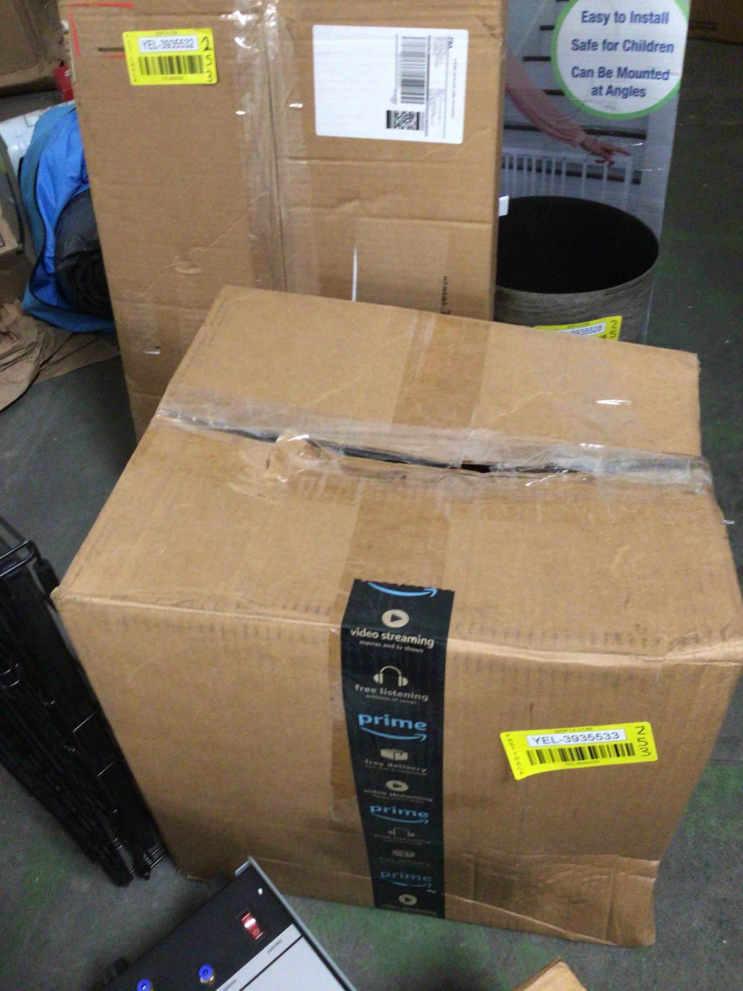 https://s3.amazonaws.com/lotting-images-prod/bidfta/YEL3935533_1685547644527.jpeg