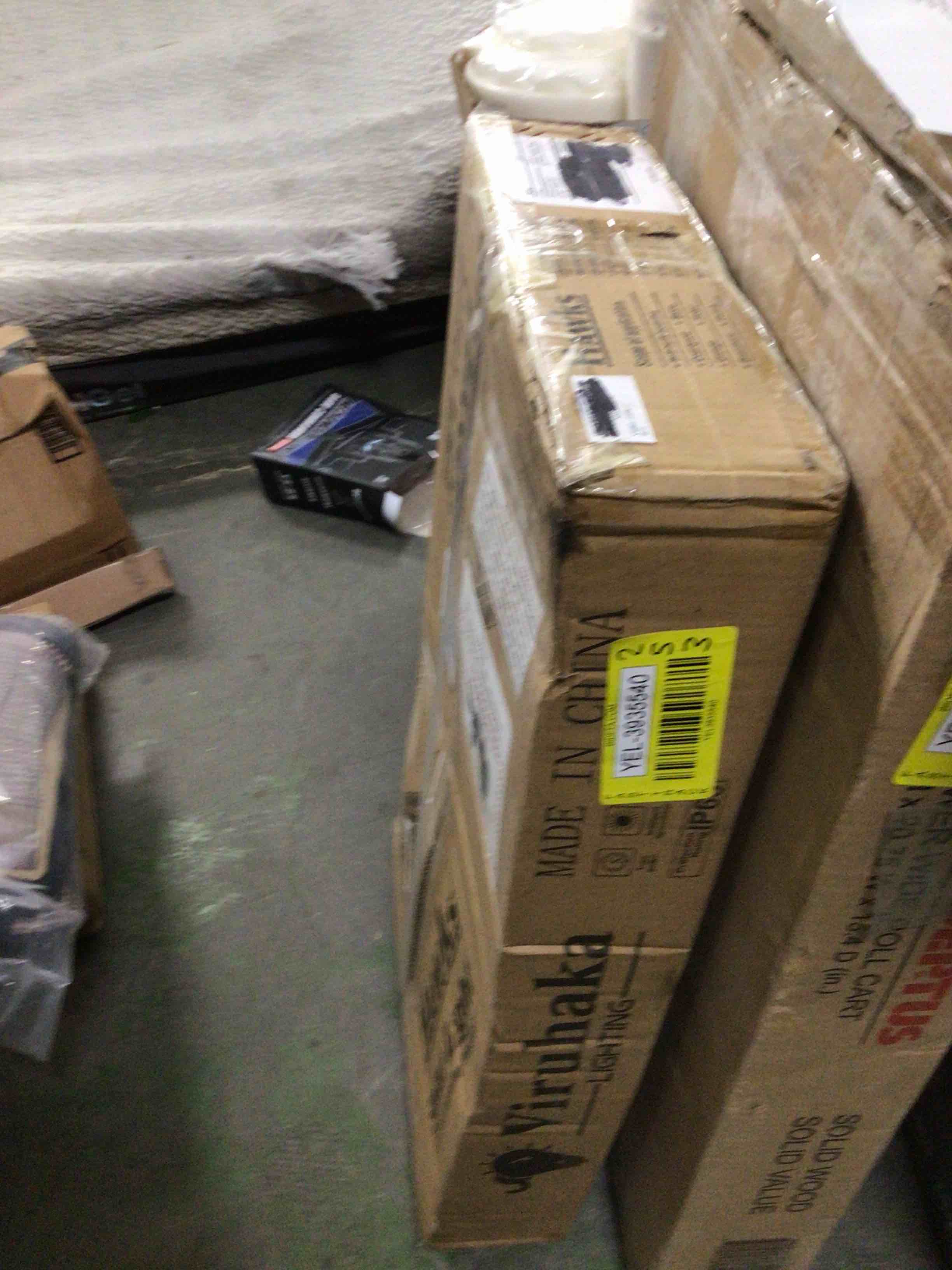https://s3.amazonaws.com/lotting-images-prod/bidfta/YEL3935540_1685552743874.jpeg