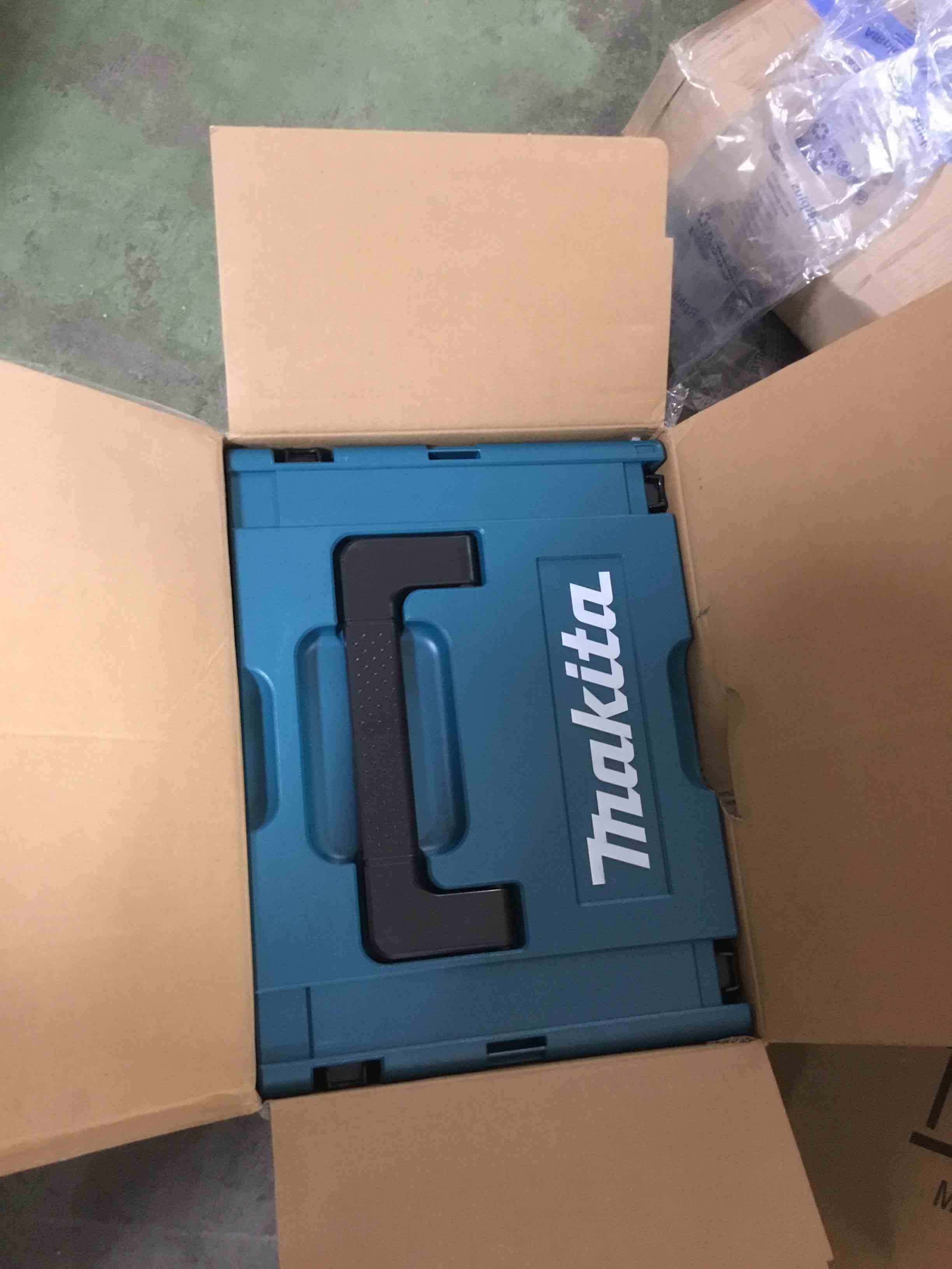 https://s3.amazonaws.com/lotting-images-prod/bidfta/YEL3935564_1685559649031.jpeg