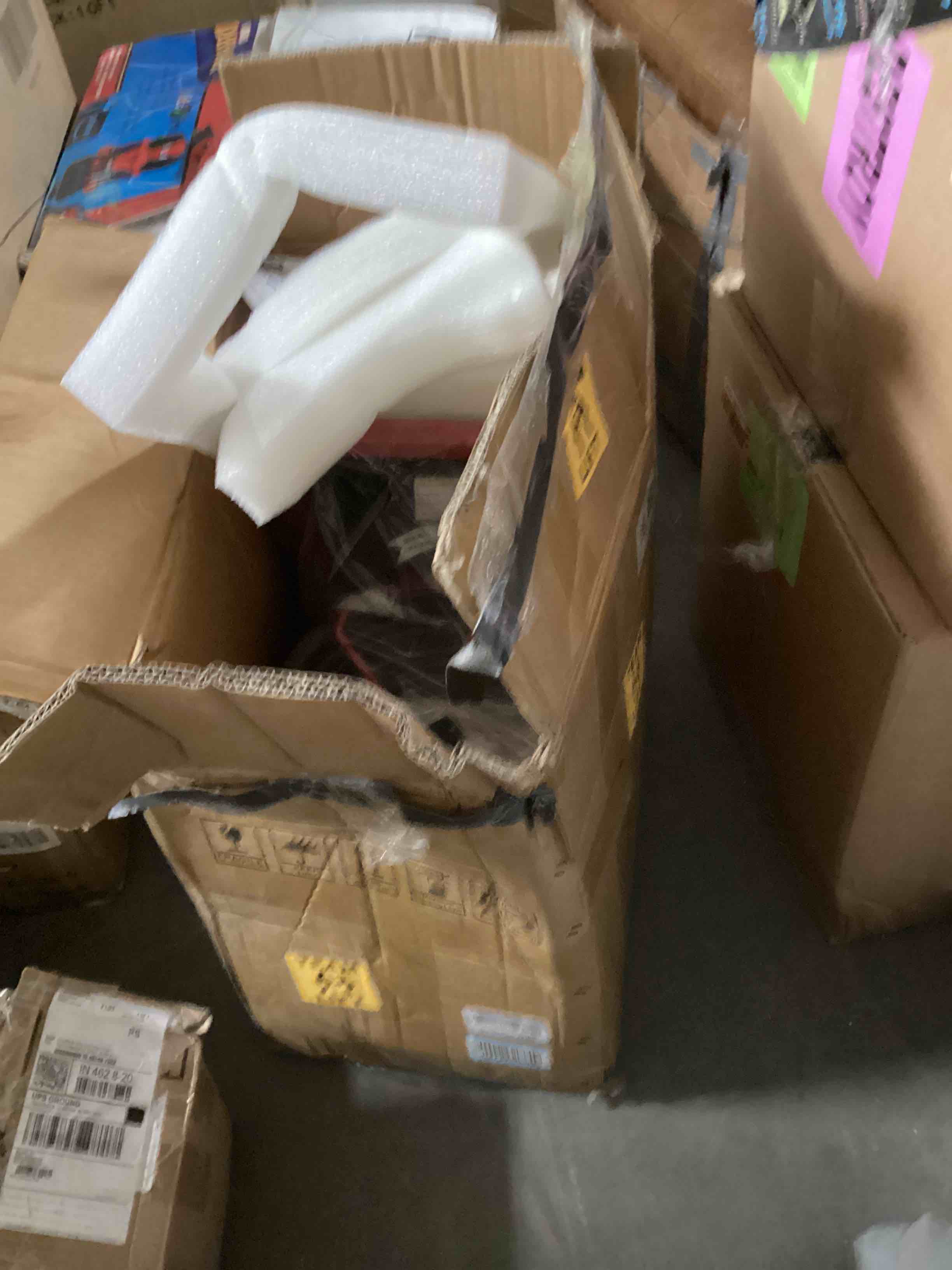 https://s3.amazonaws.com/lotting-images-prod/bidfta/YEL3936326_1686744101809.jpeg