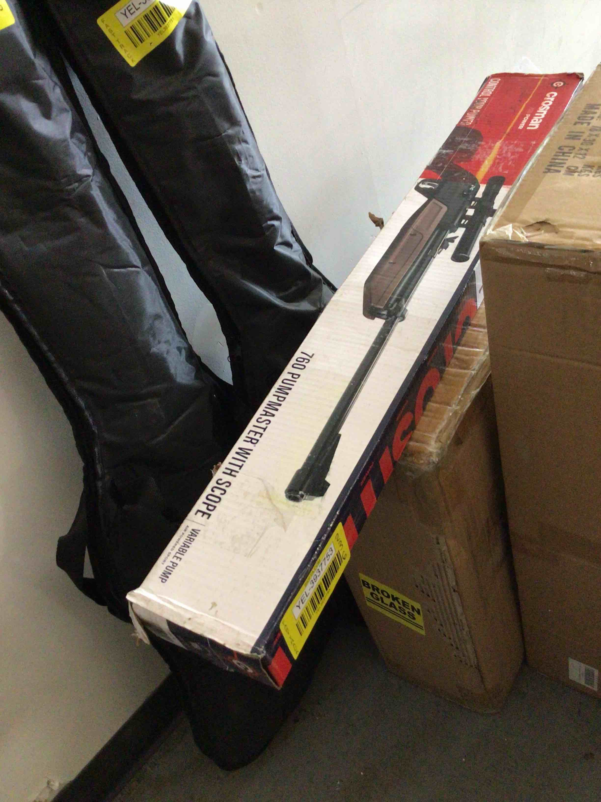 https://s3.amazonaws.com/lotting-images-prod/bidfta/YEL3937753_1684763328708.jpeg