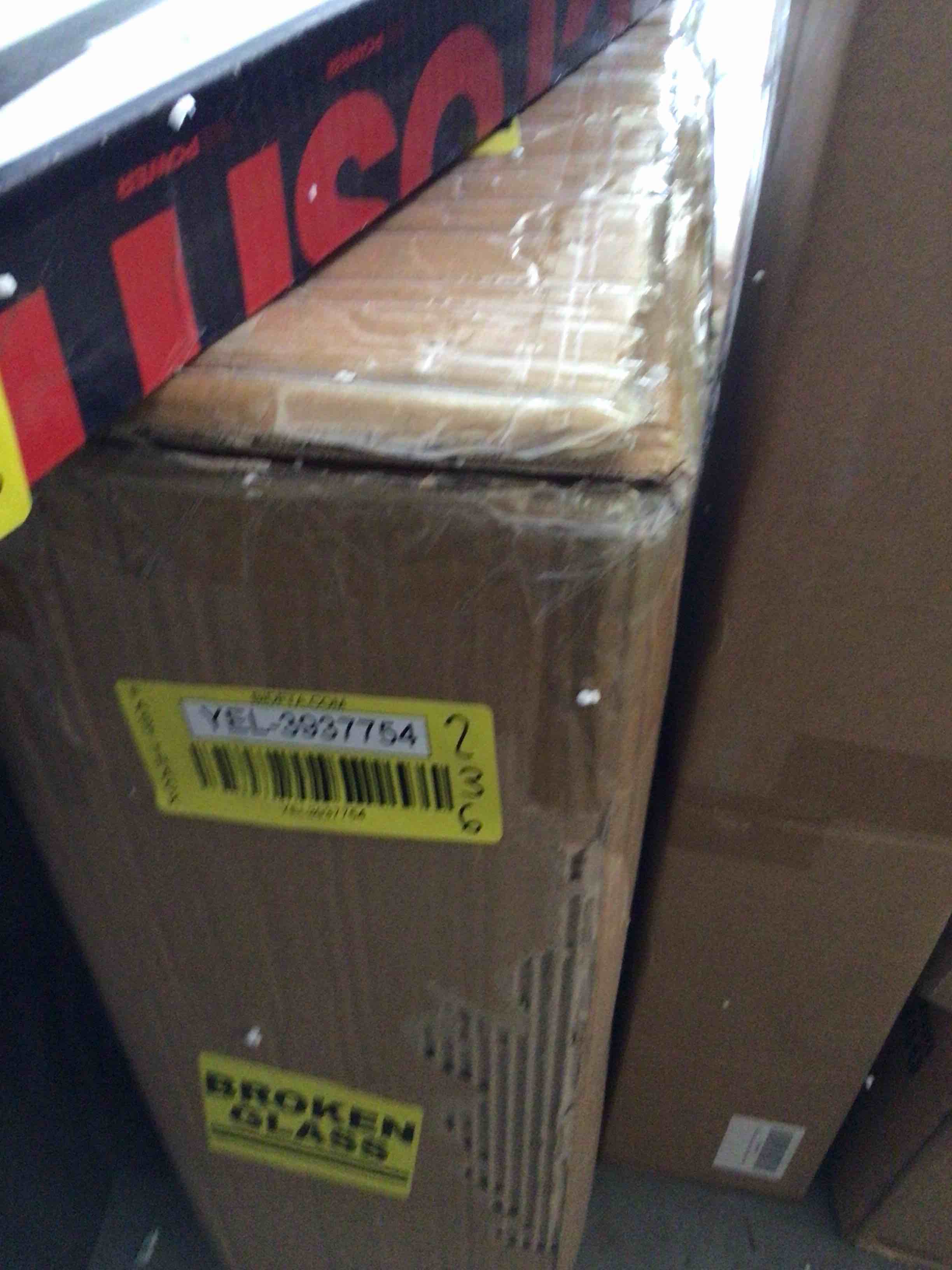 https://s3.amazonaws.com/lotting-images-prod/bidfta/YEL3937754_1684763702050.jpeg