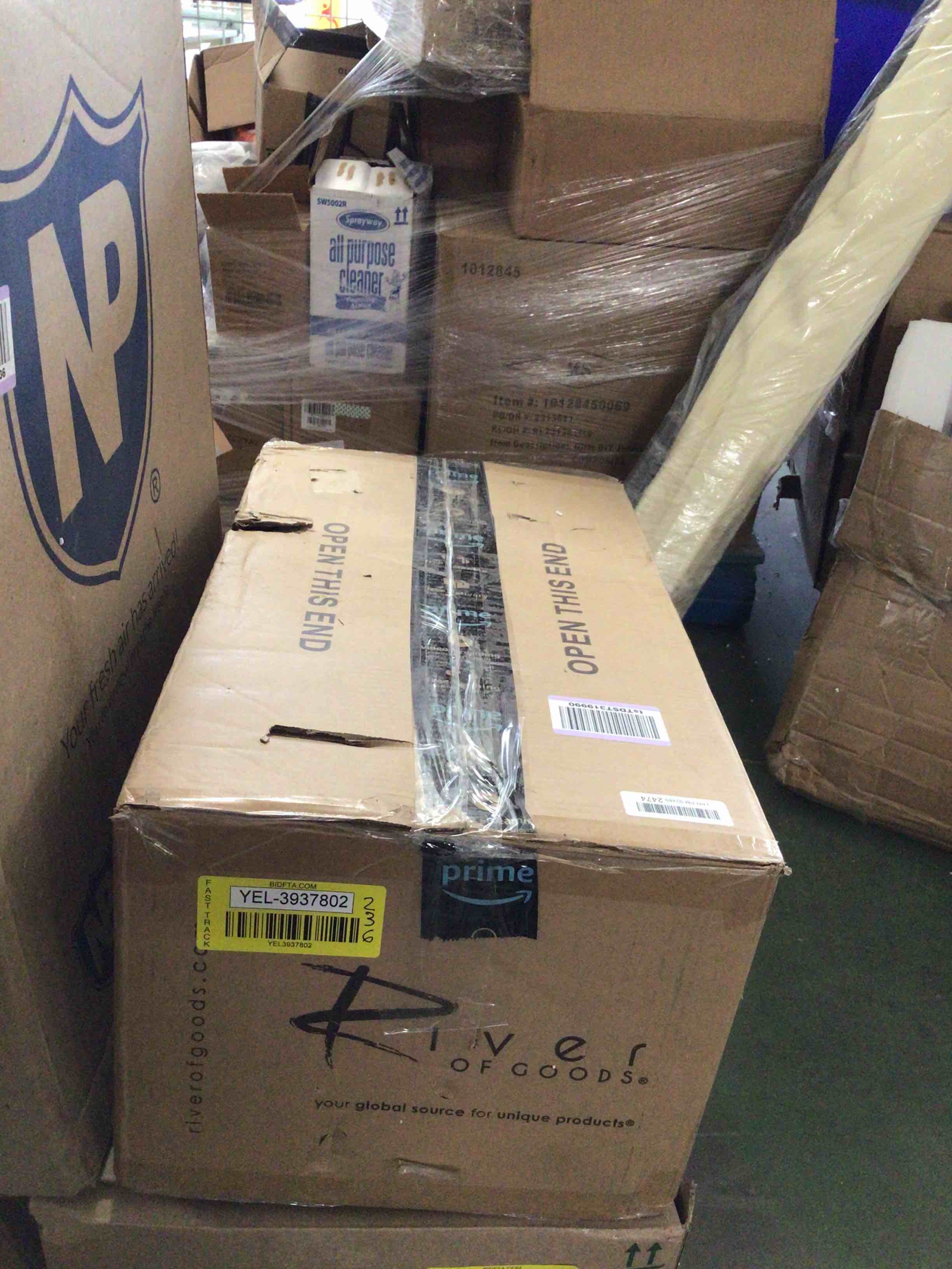 https://s3.amazonaws.com/lotting-images-prod/bidfta/YEL3937802_1684782937995.jpeg