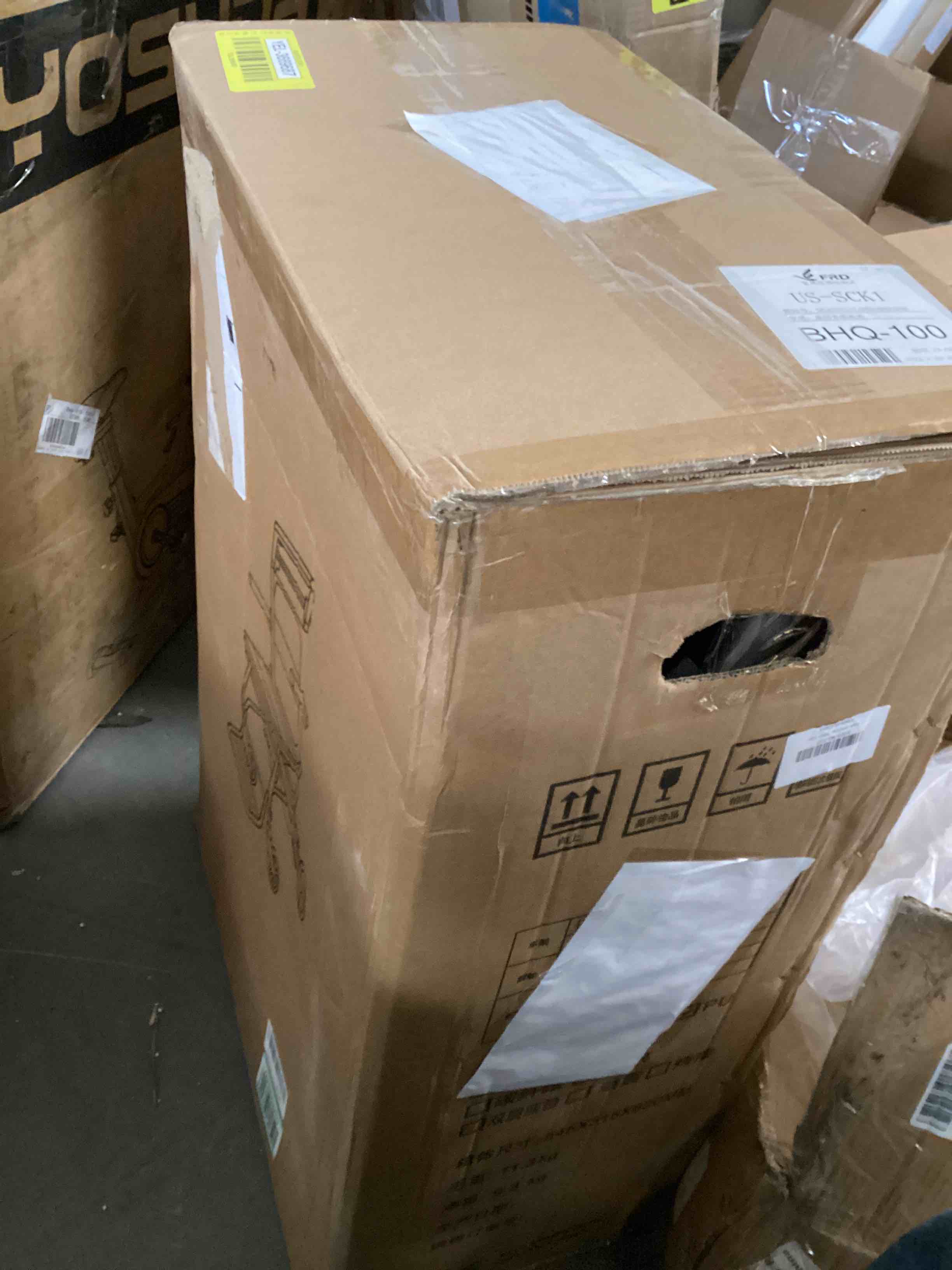 https://s3.amazonaws.com/lotting-images-prod/bidfta/YEL3937949_1689017607798.jpeg