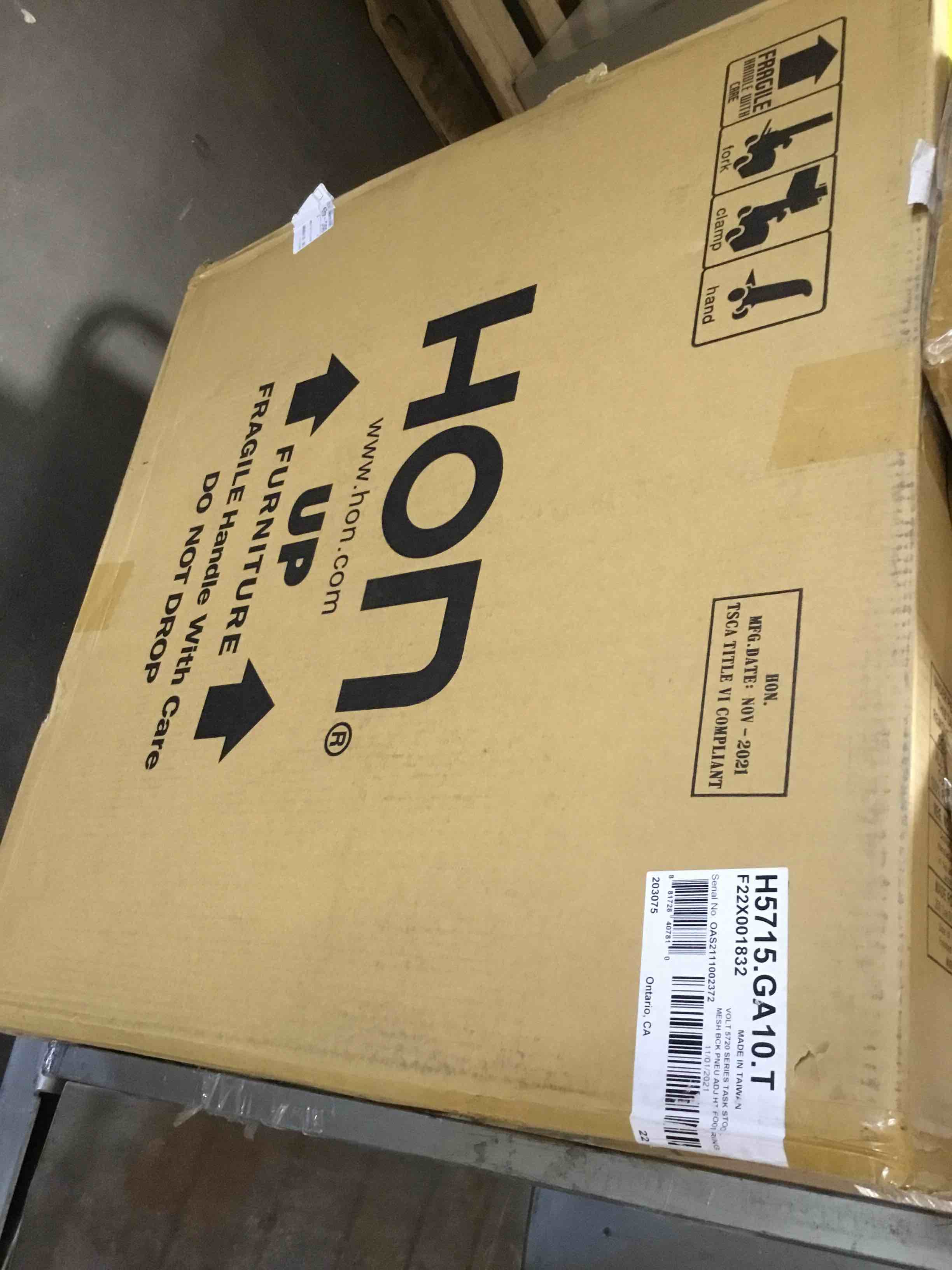 https://s3.amazonaws.com/lotting-images-prod/bidfta/YEL3938155_1689187432997.jpeg