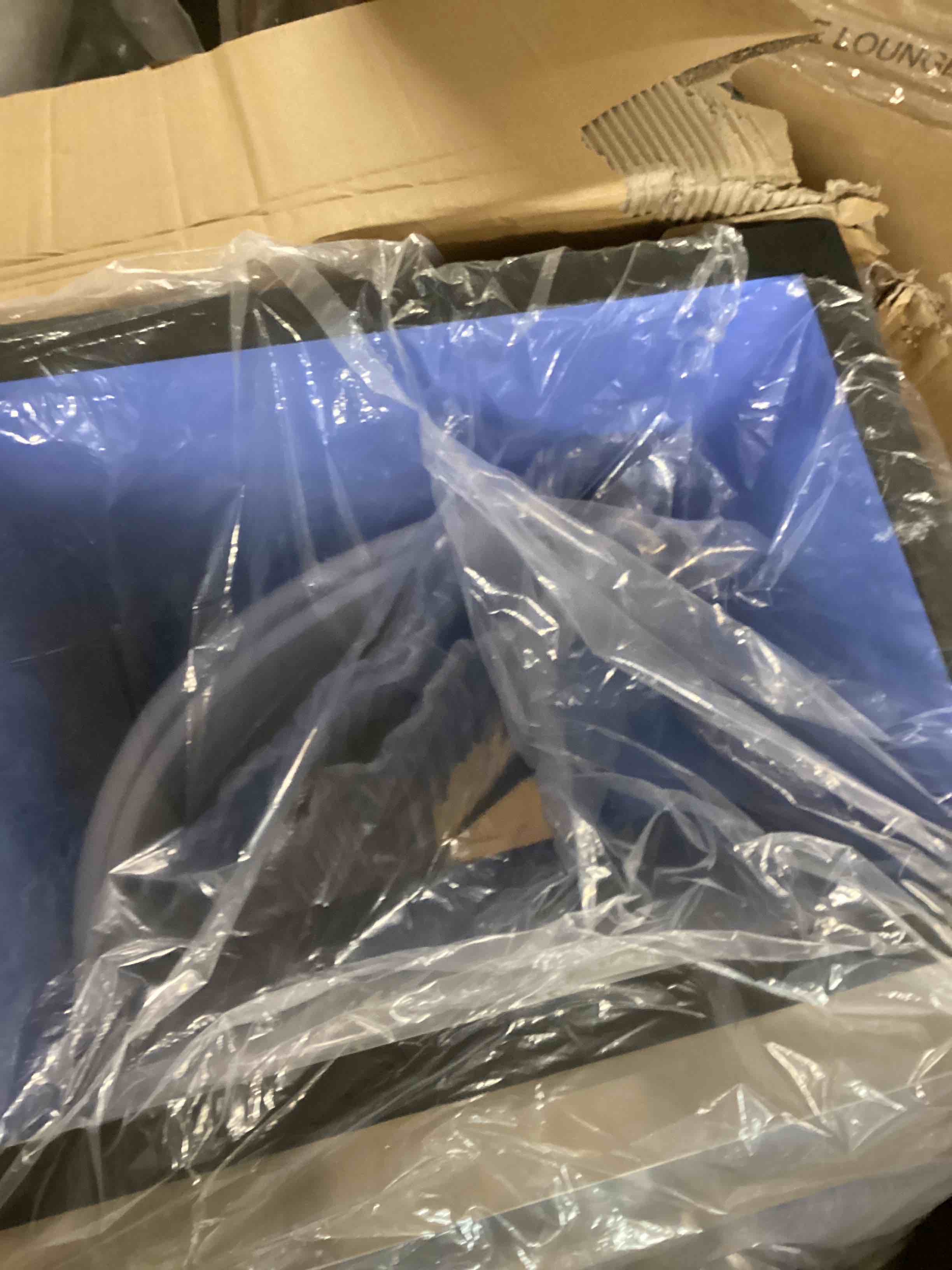 https://s3.amazonaws.com/lotting-images-prod/bidfta/YEL3938301_1689614842103.jpeg