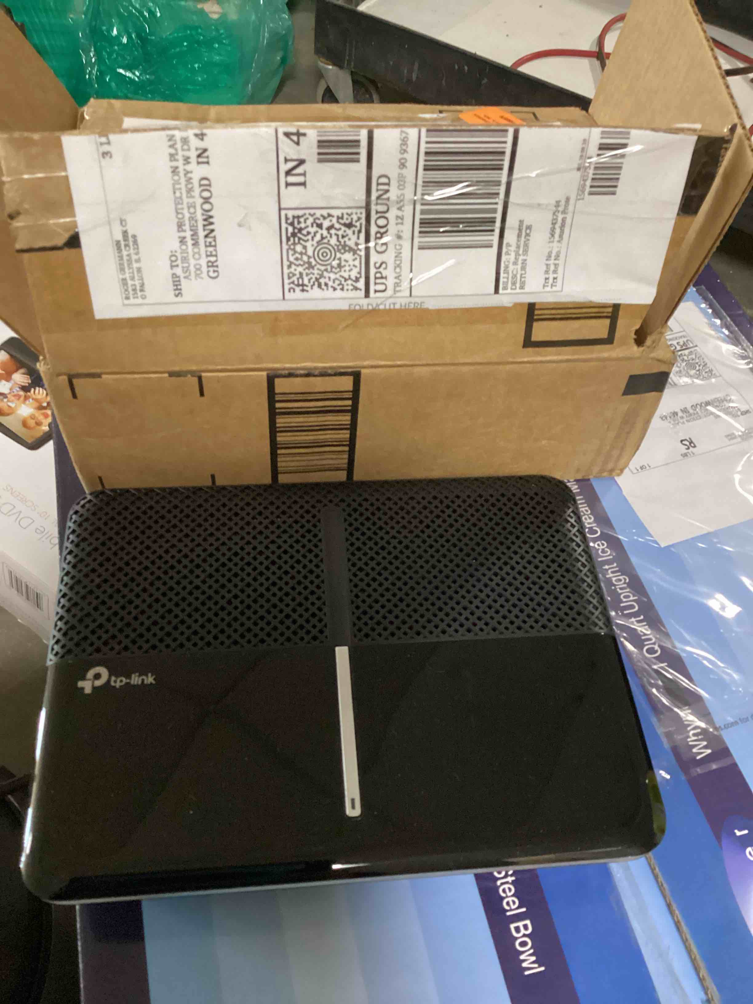 https://s3.amazonaws.com/lotting-images-prod/bidfta/YEL3938579_1690804400132.jpeg
