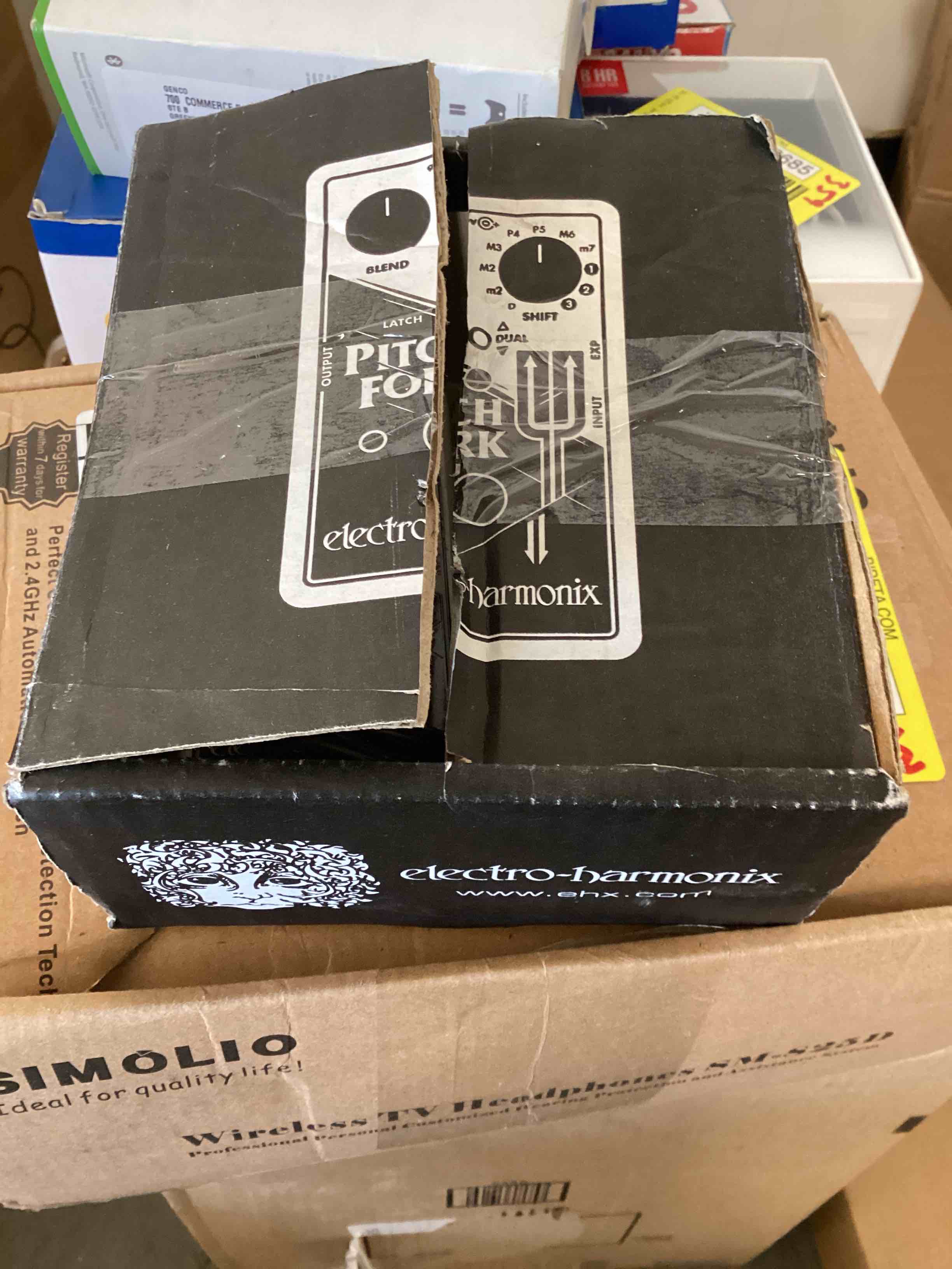 https://s3.amazonaws.com/lotting-images-prod/bidfta/YEL3938687_1690812857334.jpeg