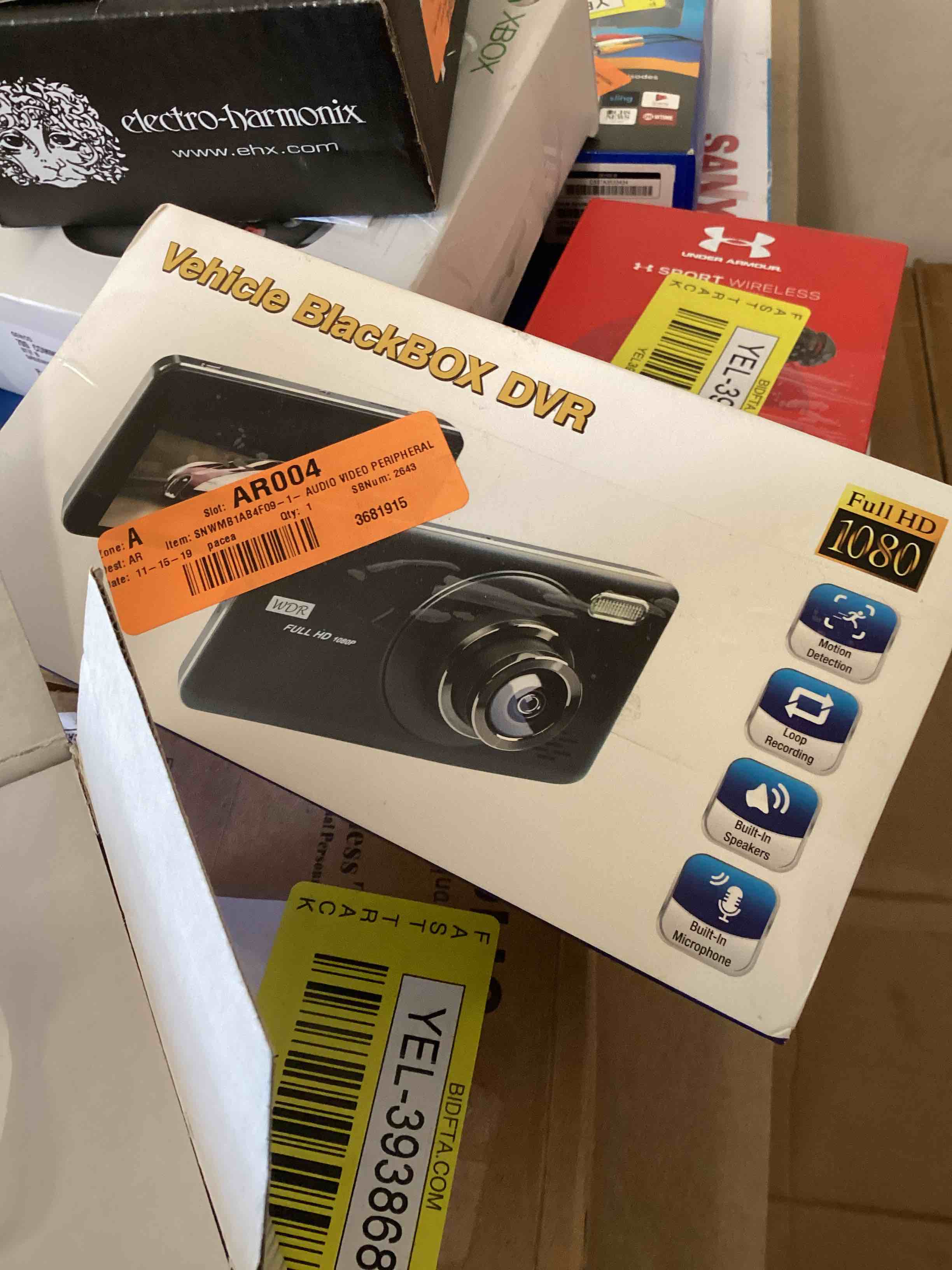 https://s3.amazonaws.com/lotting-images-prod/bidfta/YEL3938689_1690813117010.jpeg