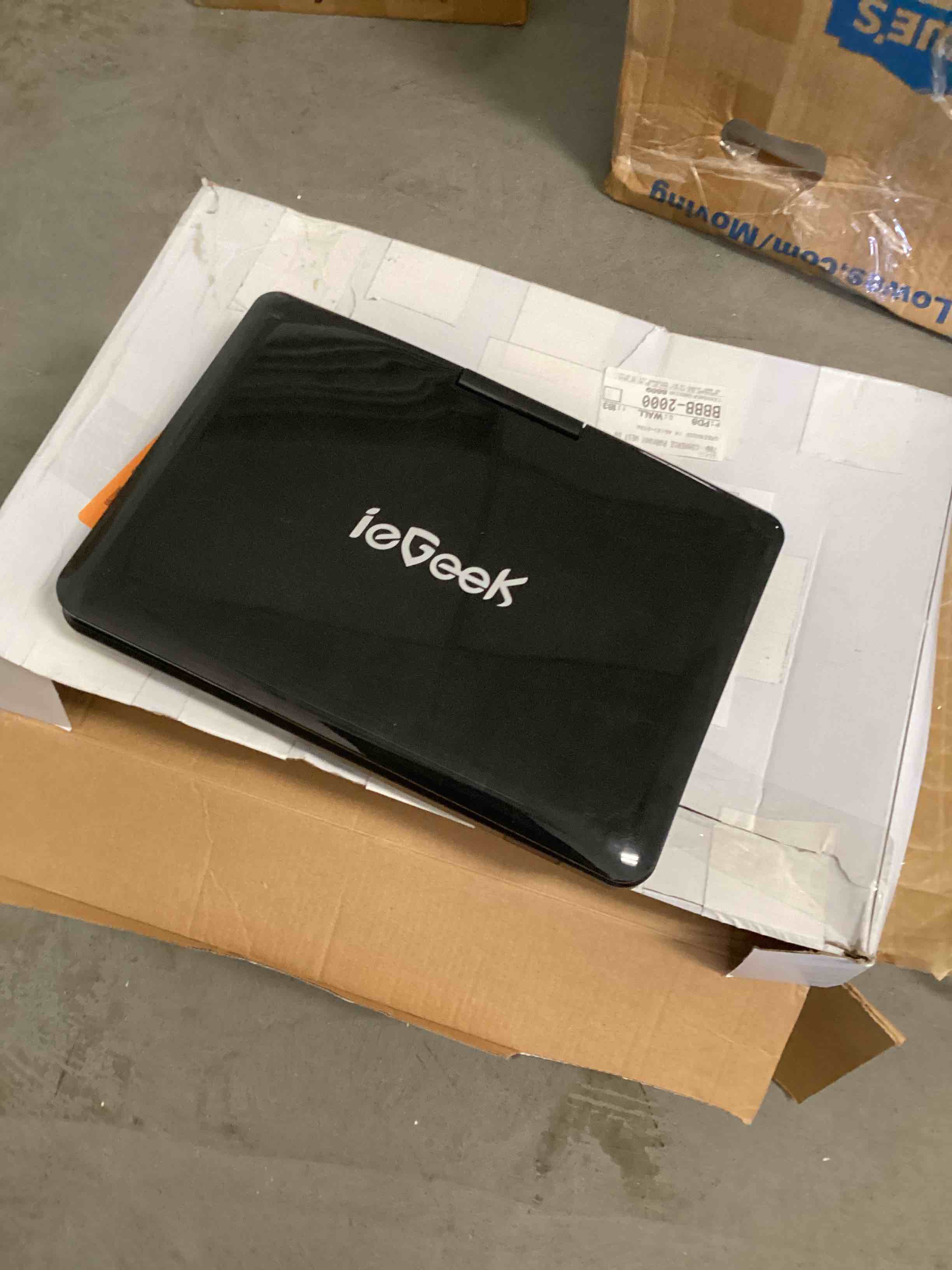 https://s3.amazonaws.com/lotting-images-prod/bidfta/YEL3938694_1690814111606.jpeg