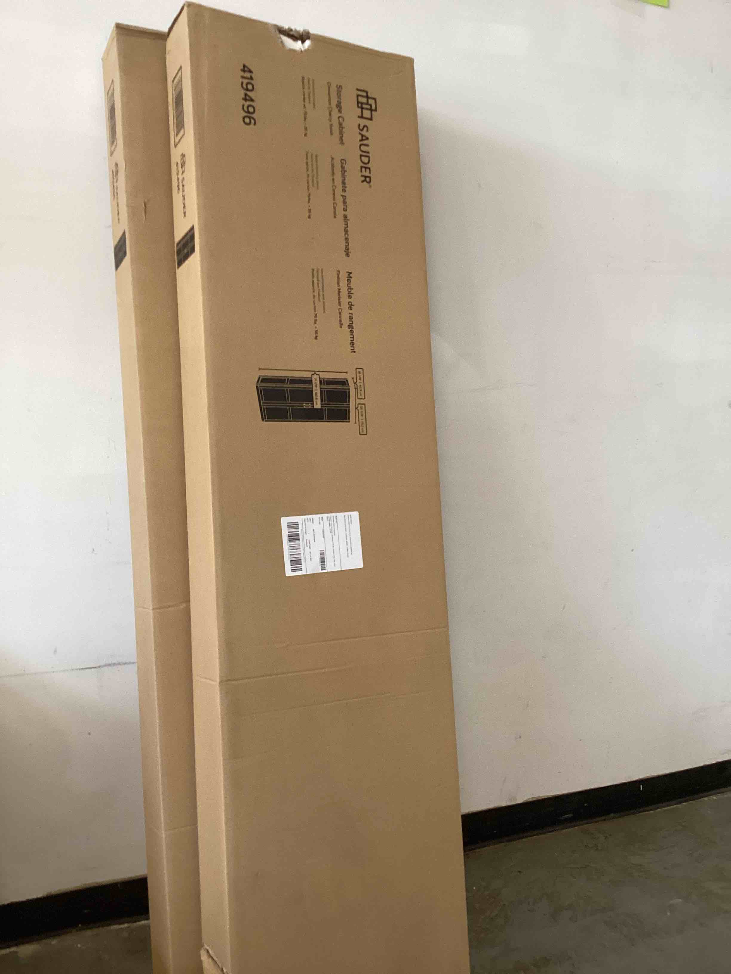https://s3.amazonaws.com/lotting-images-prod/bidfta/YEL3938697_1690815402047.jpeg
