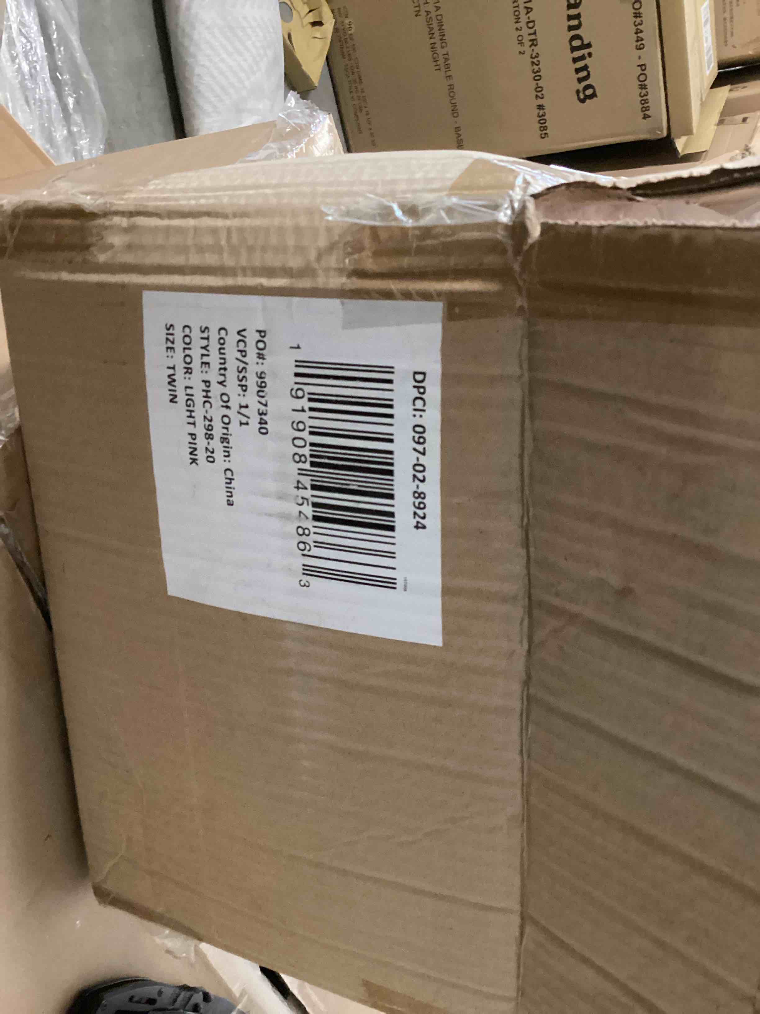 https://s3.amazonaws.com/lotting-images-prod/bidfta/YEL3938854_1692912783132.jpeg