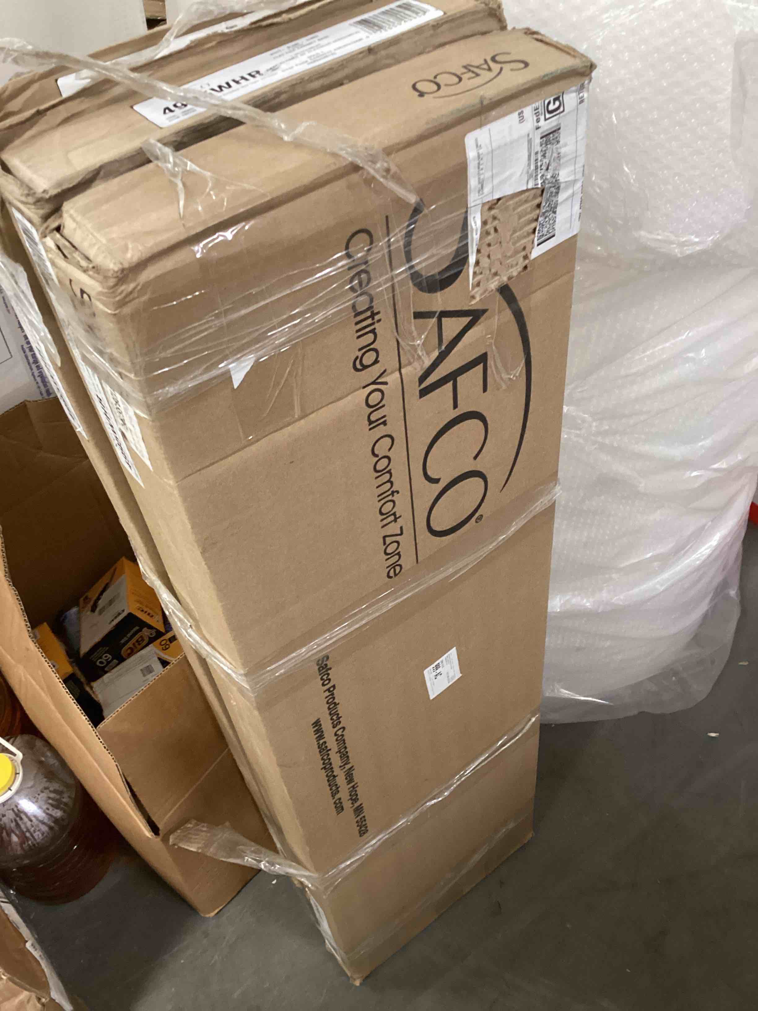 https://s3.amazonaws.com/lotting-images-prod/bidfta/YEL3939128_1693915556039.jpeg