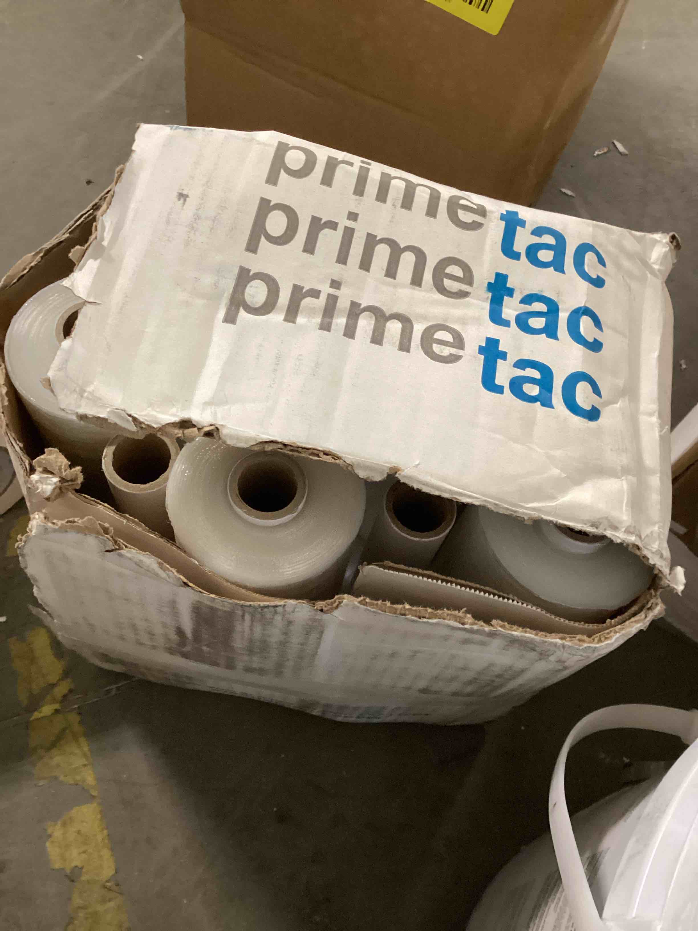 https://s3.amazonaws.com/lotting-images-prod/bidfta/YEL3939200_1694028597401.jpeg