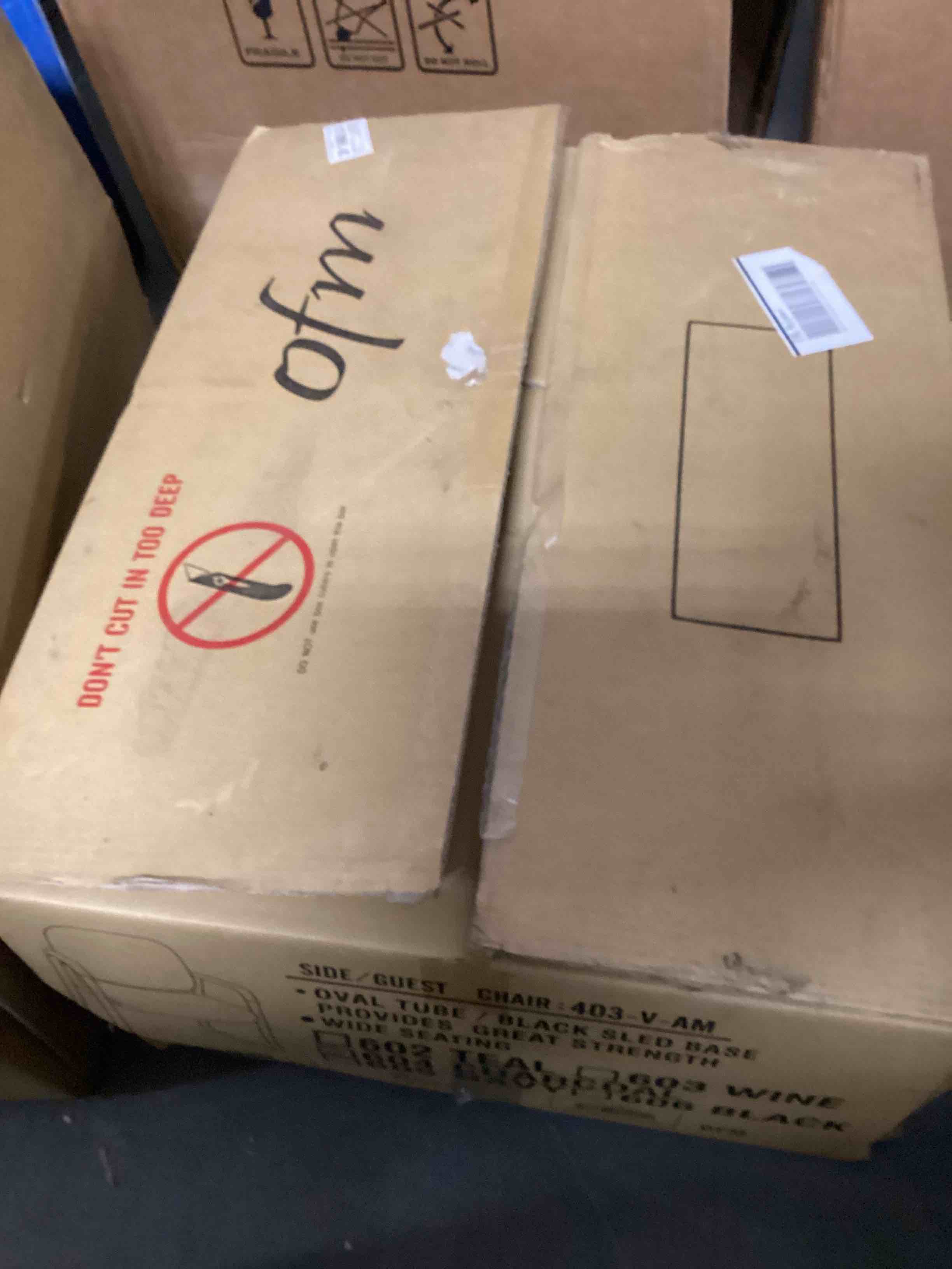 https://s3.amazonaws.com/lotting-images-prod/bidfta/YEL3941321_1690996494749.jpeg