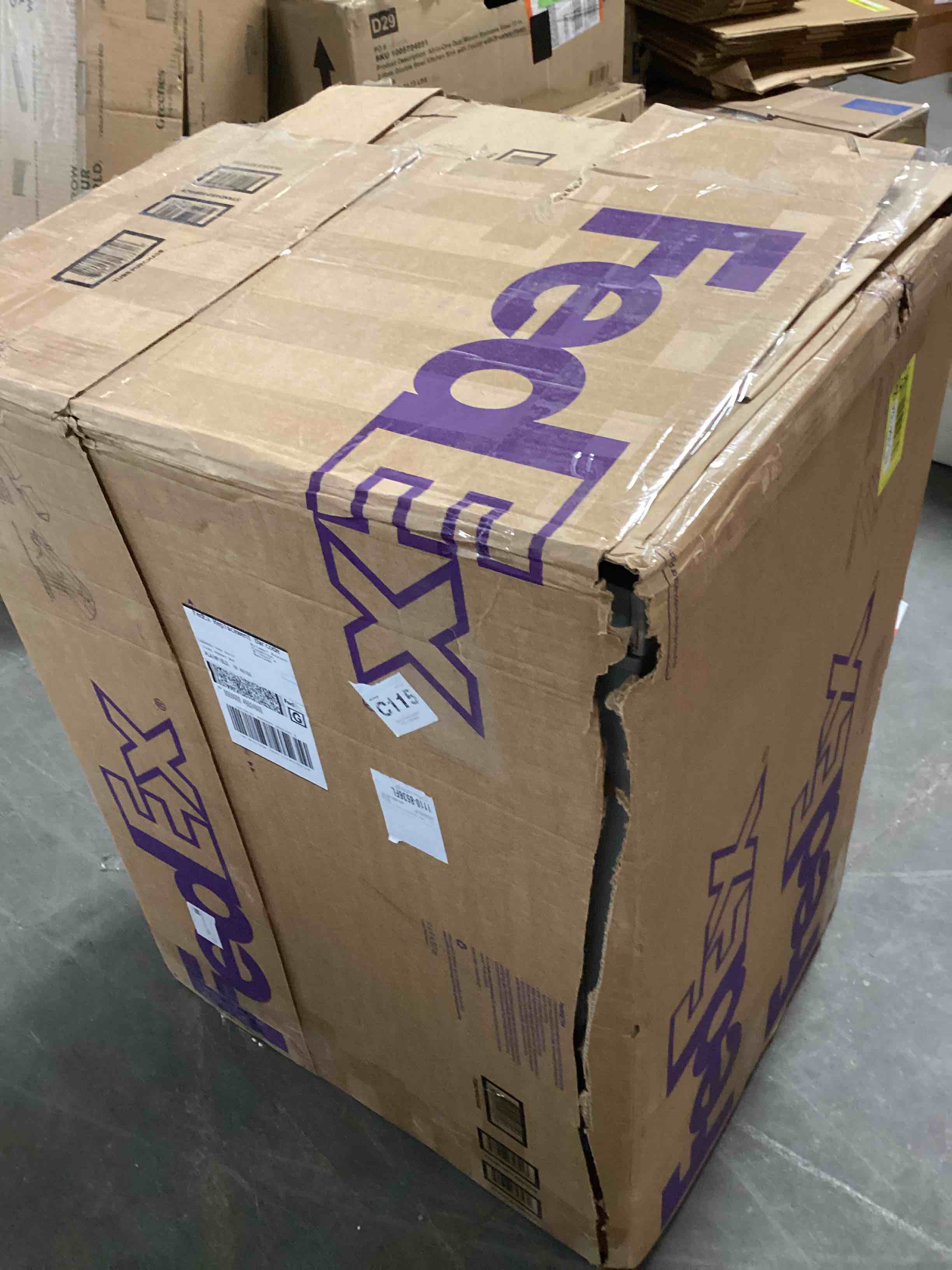 https://s3.amazonaws.com/lotting-images-prod/bidfta/YEL3941324_1690997091087.jpeg