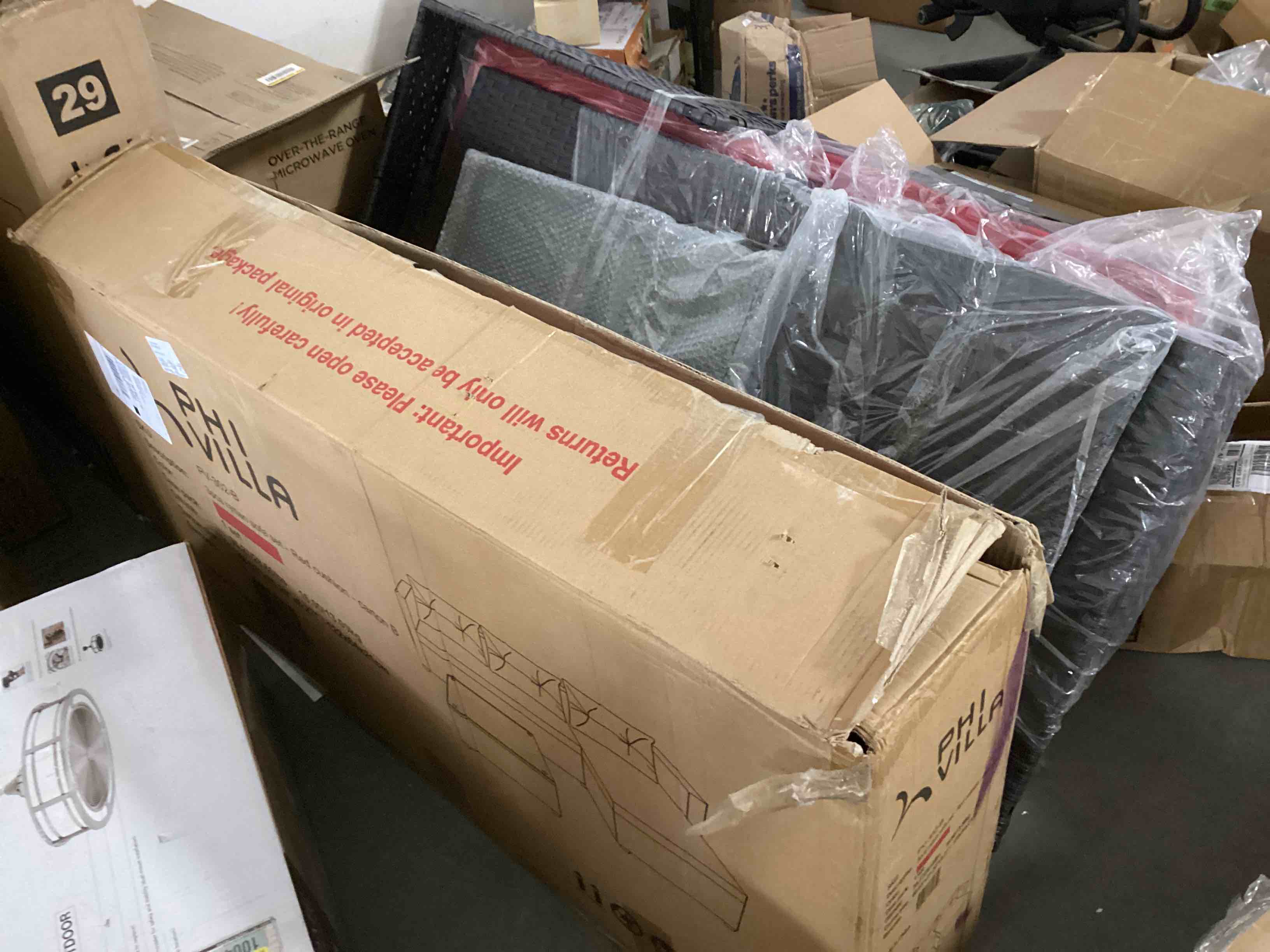 https://s3.amazonaws.com/lotting-images-prod/bidfta/YEL3941337_1690998853424.jpeg