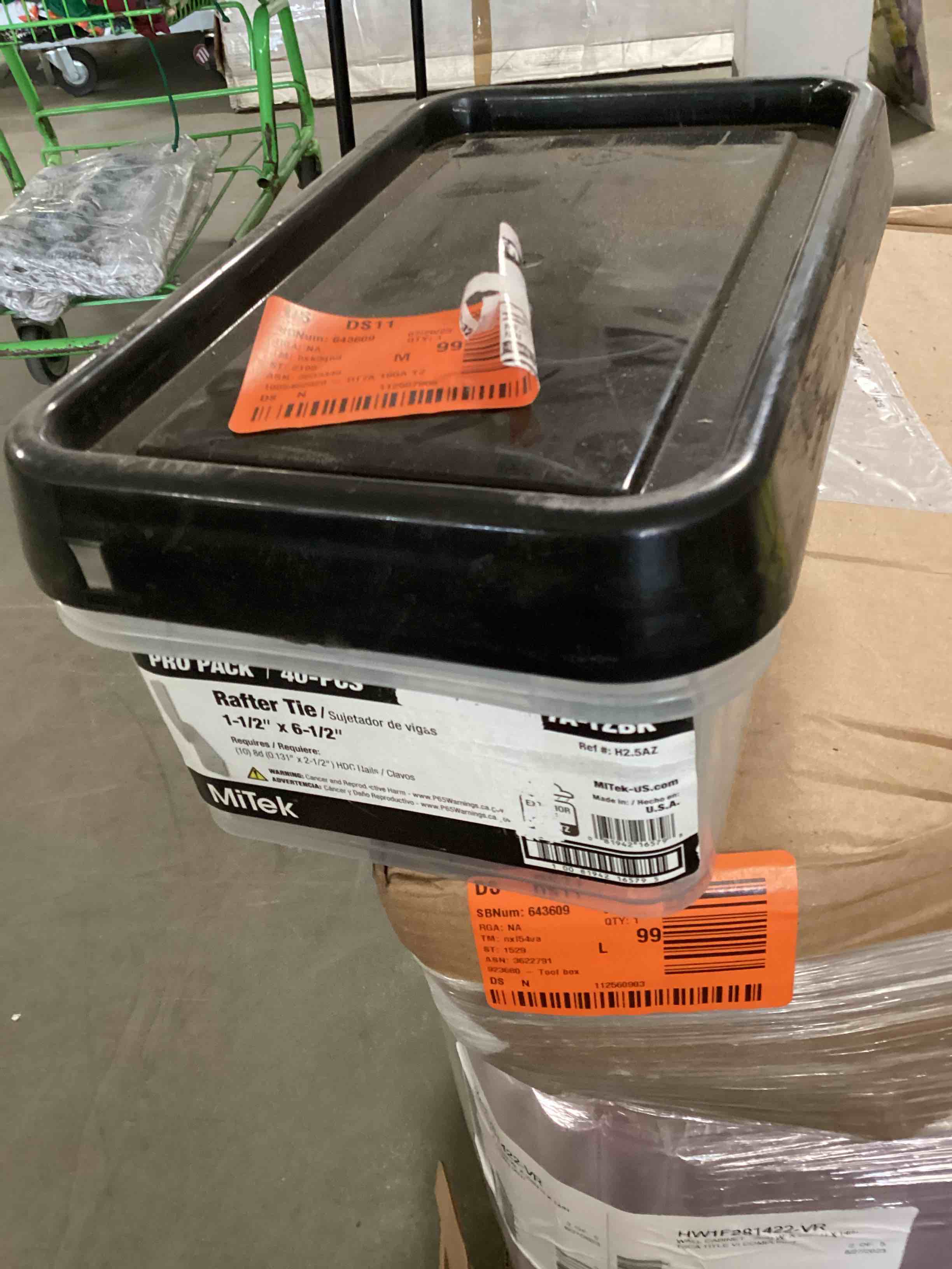 https://s3.amazonaws.com/lotting-images-prod/bidfta/YEL3941401_1691004584923.jpeg