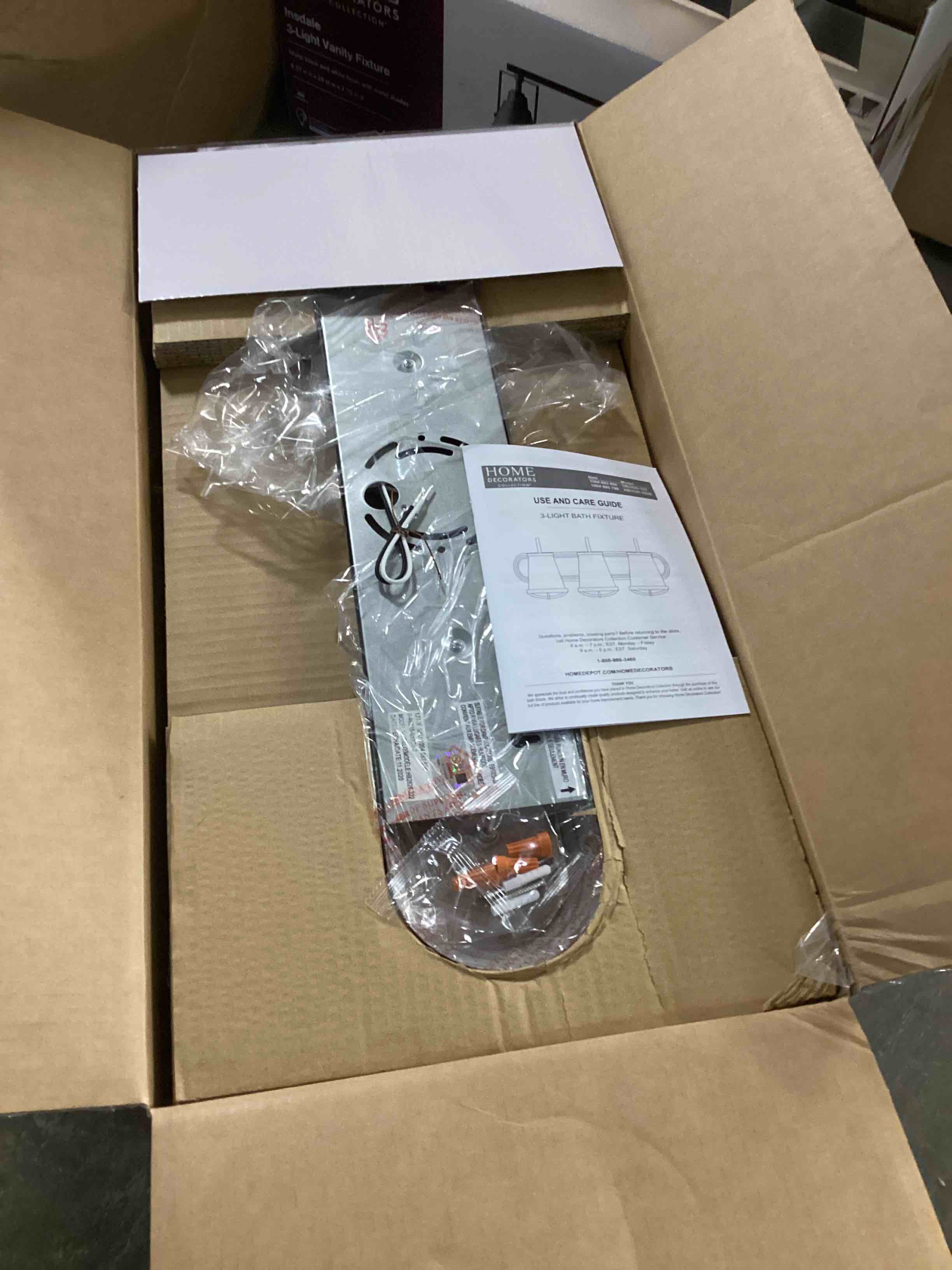 https://s3.amazonaws.com/lotting-images-prod/bidfta/YEL3941529_1691435643550.jpeg