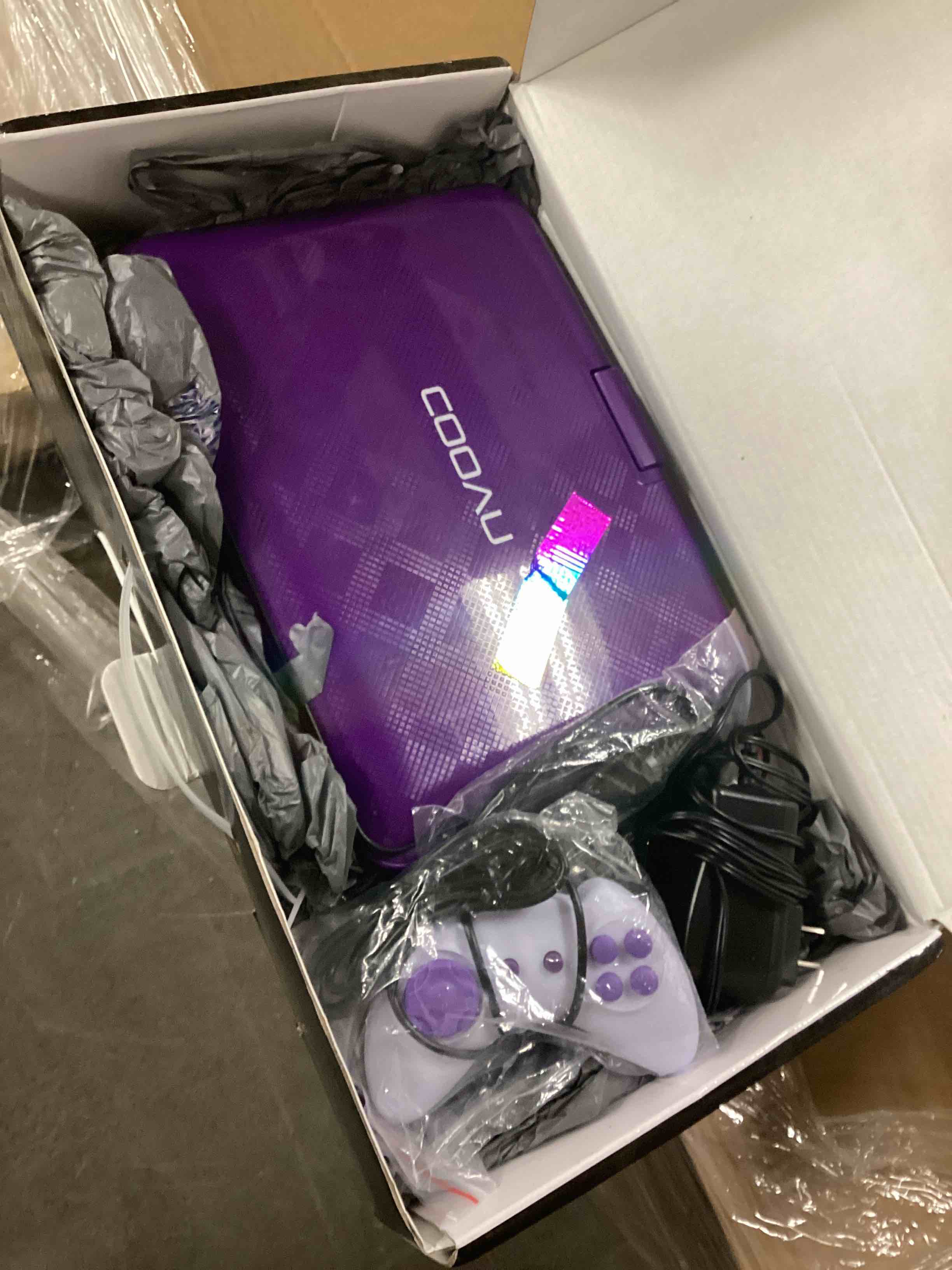 https://s3.amazonaws.com/lotting-images-prod/bidfta/YEL3942012_1692822513211.jpeg