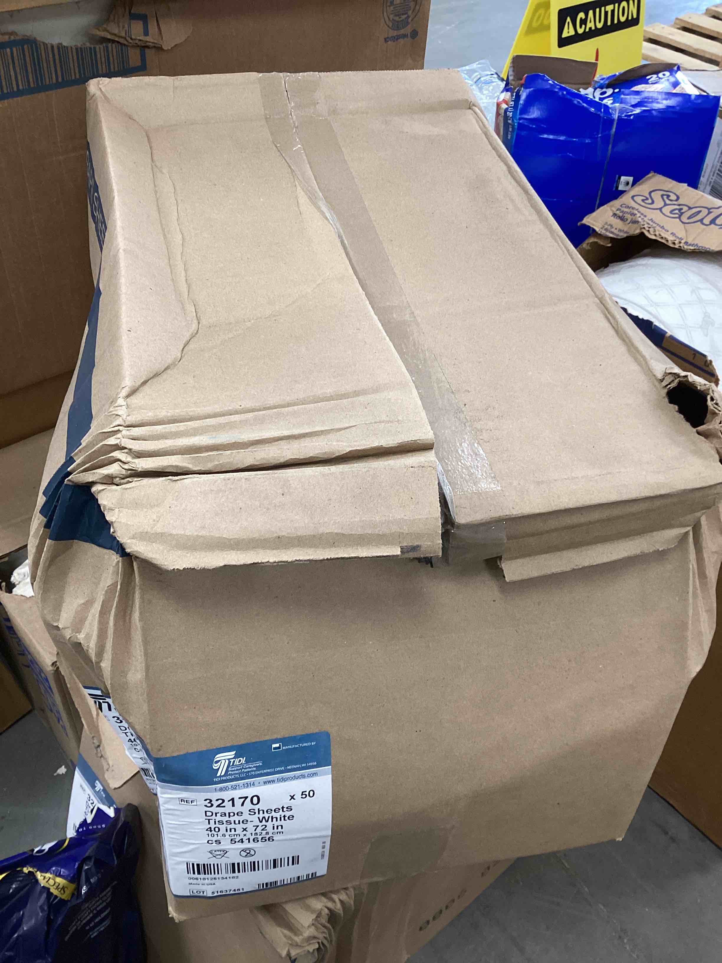 https://s3.amazonaws.com/lotting-images-prod/bidfta/YEL3942029_1694272670494.jpeg