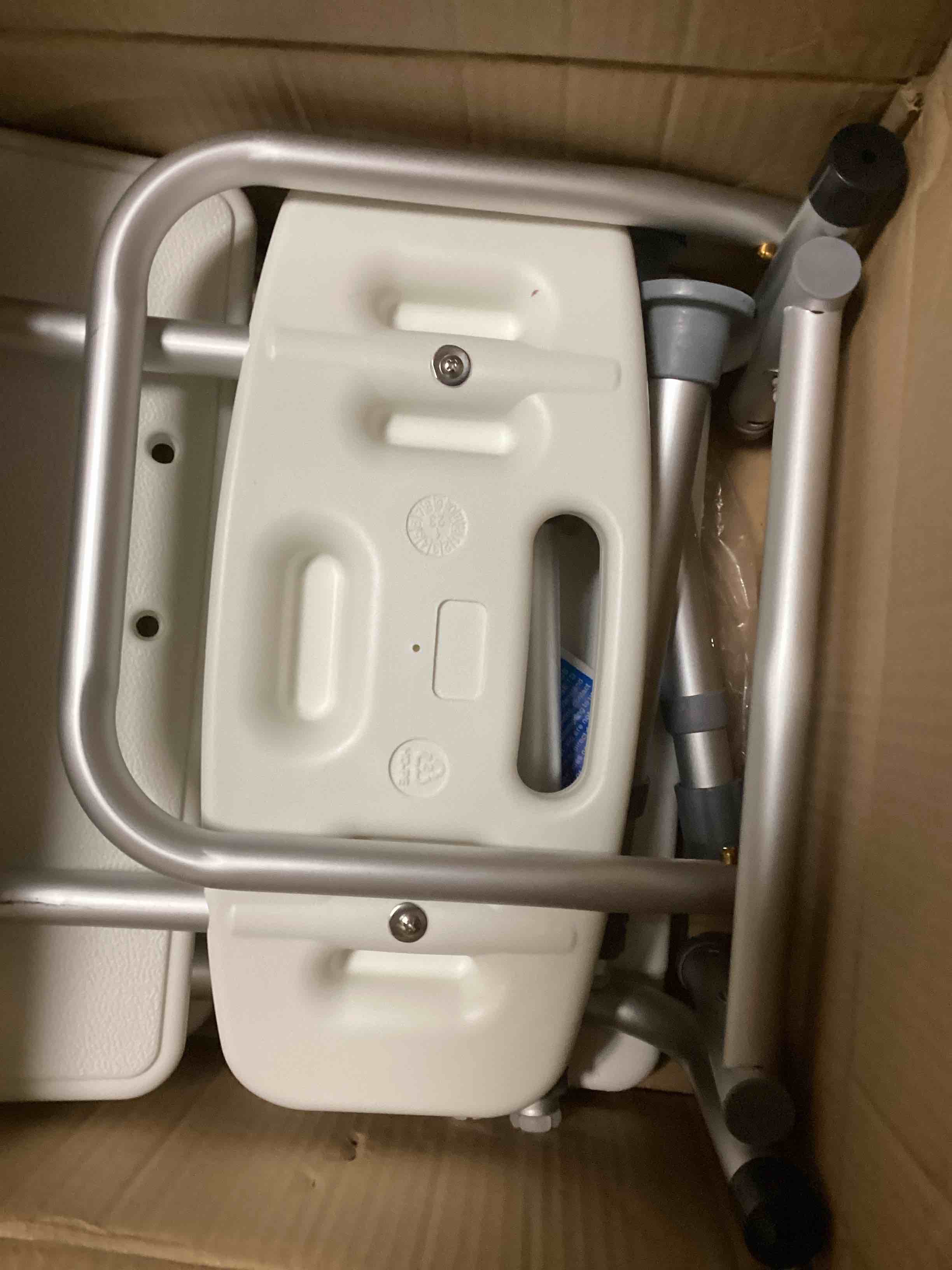 https://s3.amazonaws.com/lotting-images-prod/bidfta/YEL3942439_1695690098564.jpeg