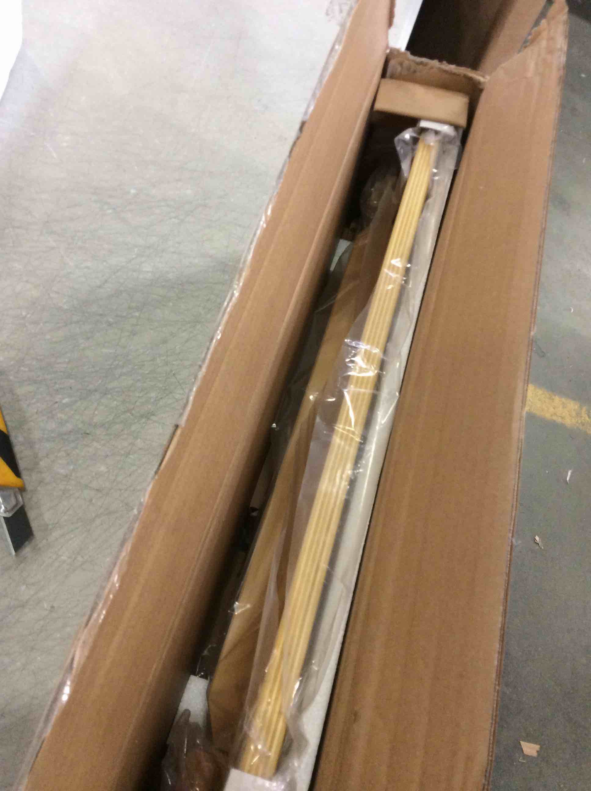 https://s3.amazonaws.com/lotting-images-prod/bidfta/YEL3982073_1705944050870.jpeg