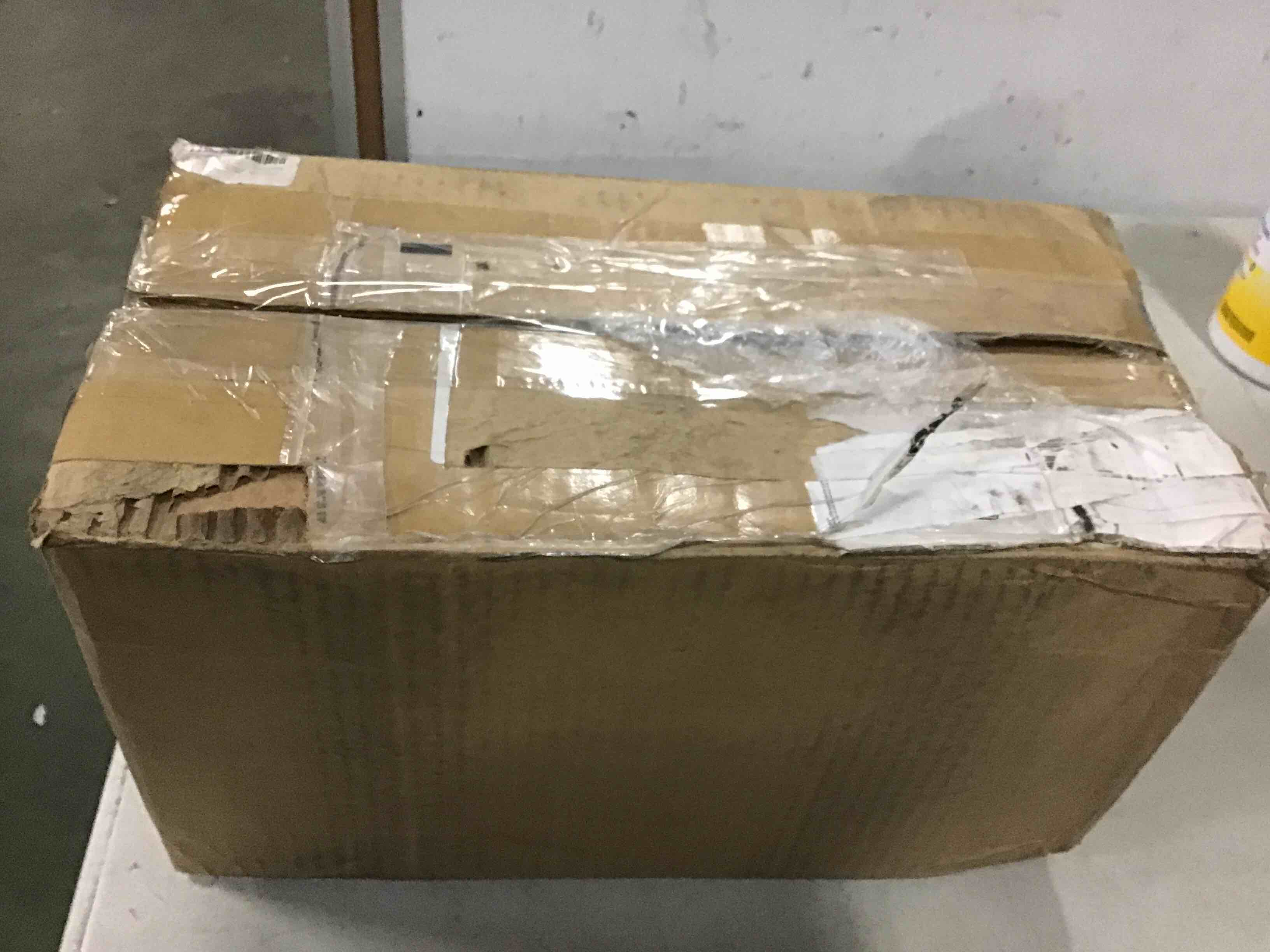 https://s3.amazonaws.com/lotting-images-prod/bidfta/YEL3985181_1669464571692.jpeg