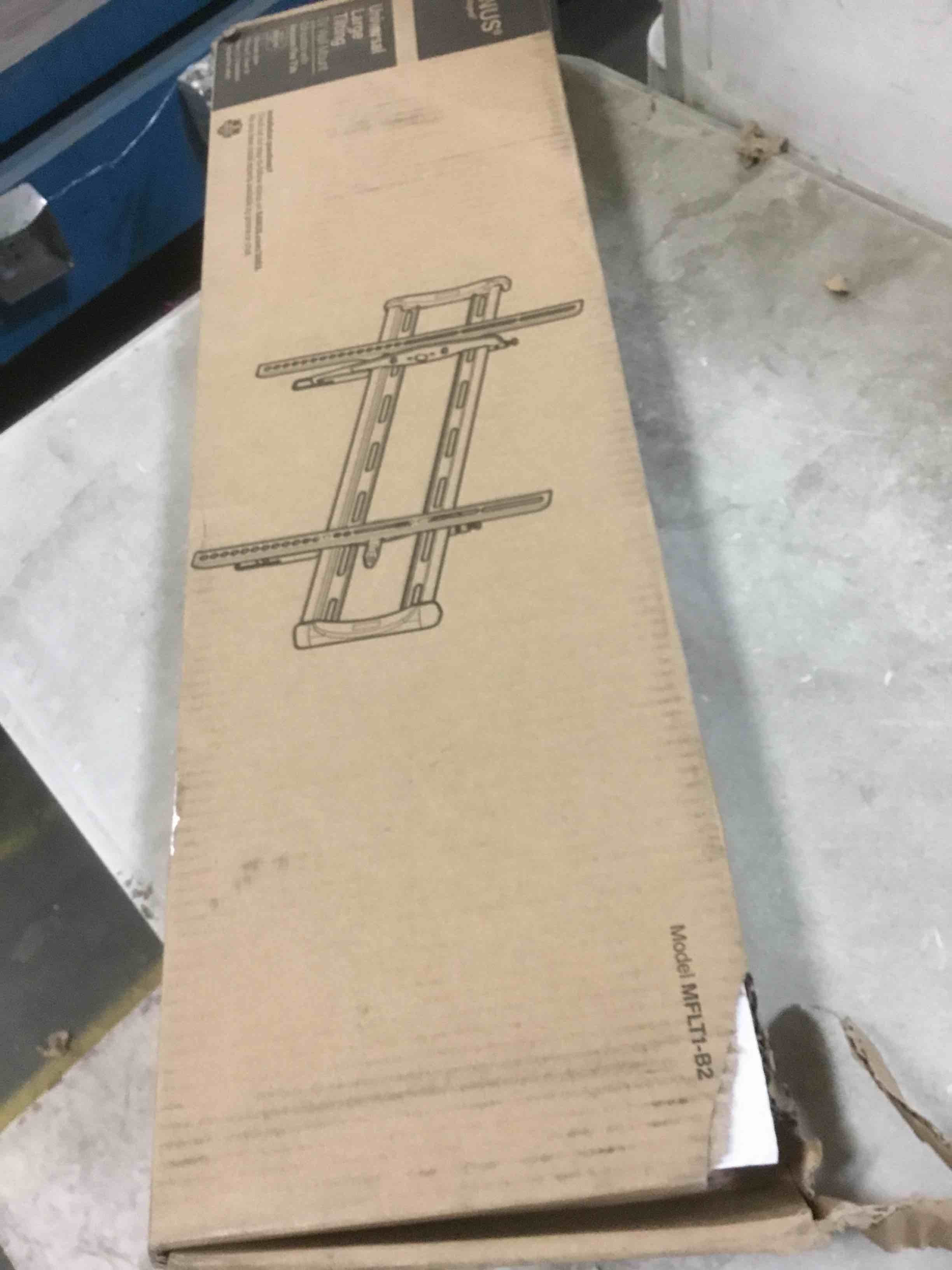 https://s3.amazonaws.com/lotting-images-prod/bidfta/YEL4007502_1676817082808.jpeg