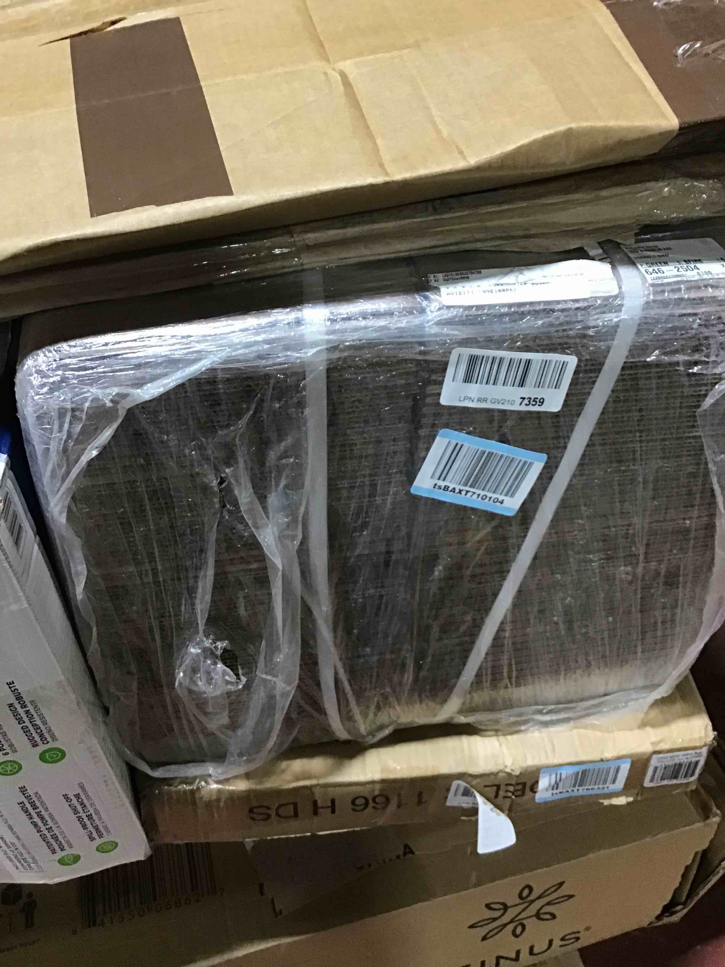 https://s3.amazonaws.com/lotting-images-prod/bidfta/YEL4017392_1696002205666.jpeg