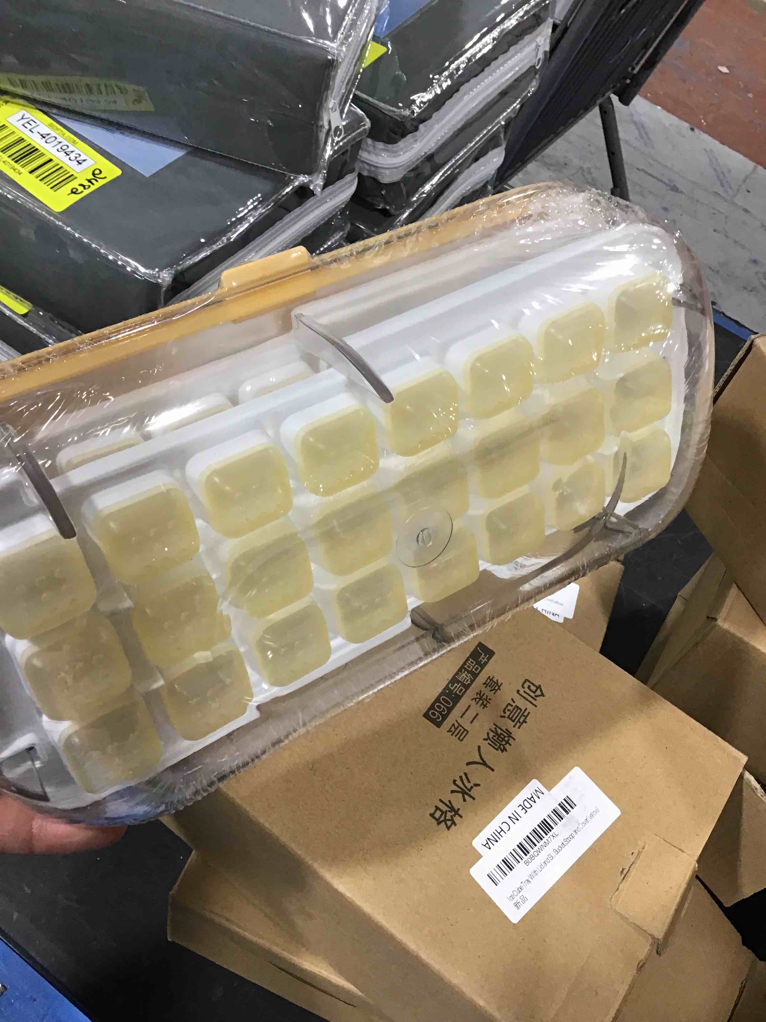 https://s3.amazonaws.com/lotting-images-prod/bidfta/YEL4019436_1688051465993.jpeg