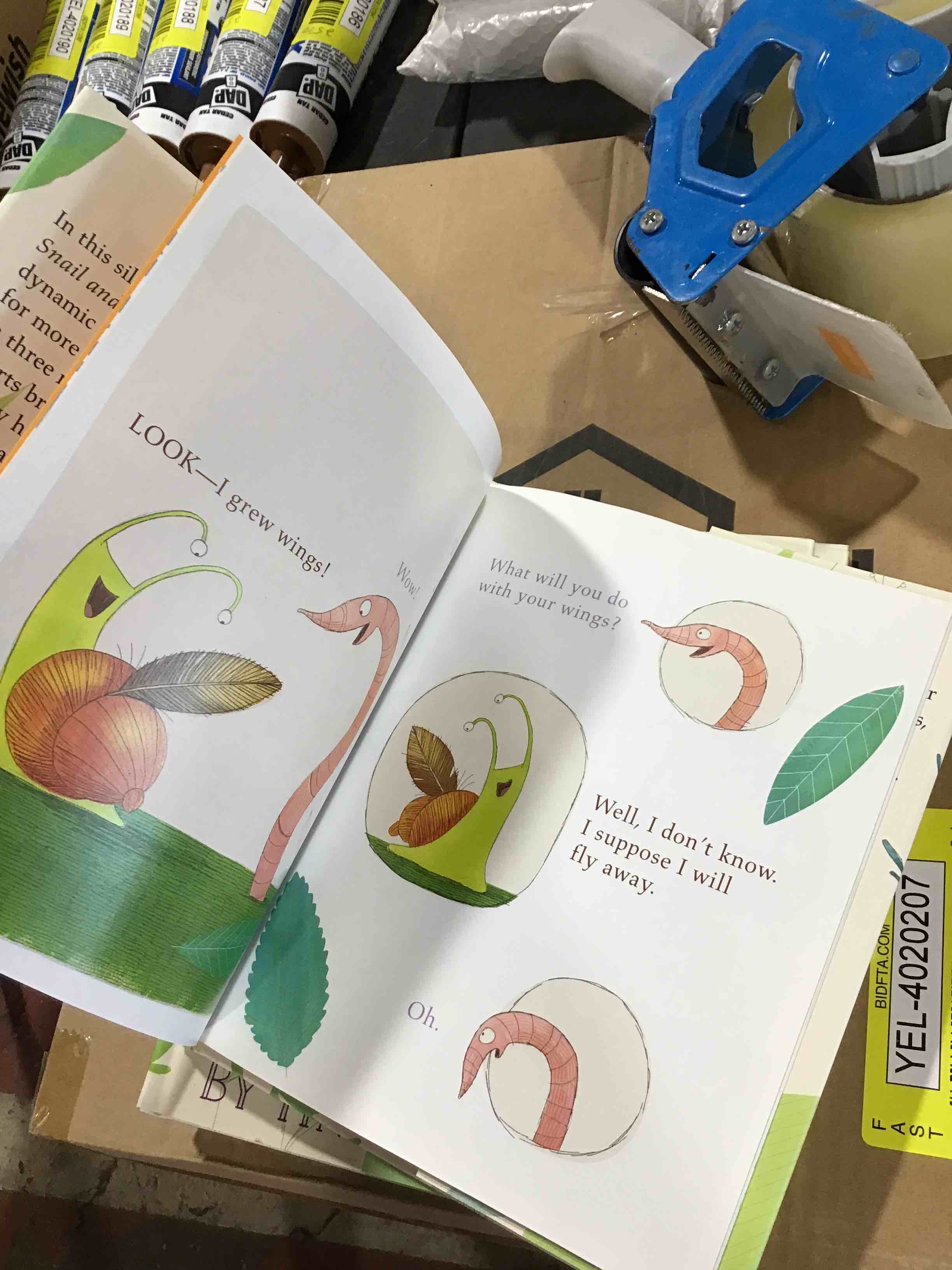 https://s3.amazonaws.com/lotting-images-prod/bidfta/YEL4020228_1688653806699.jpeg