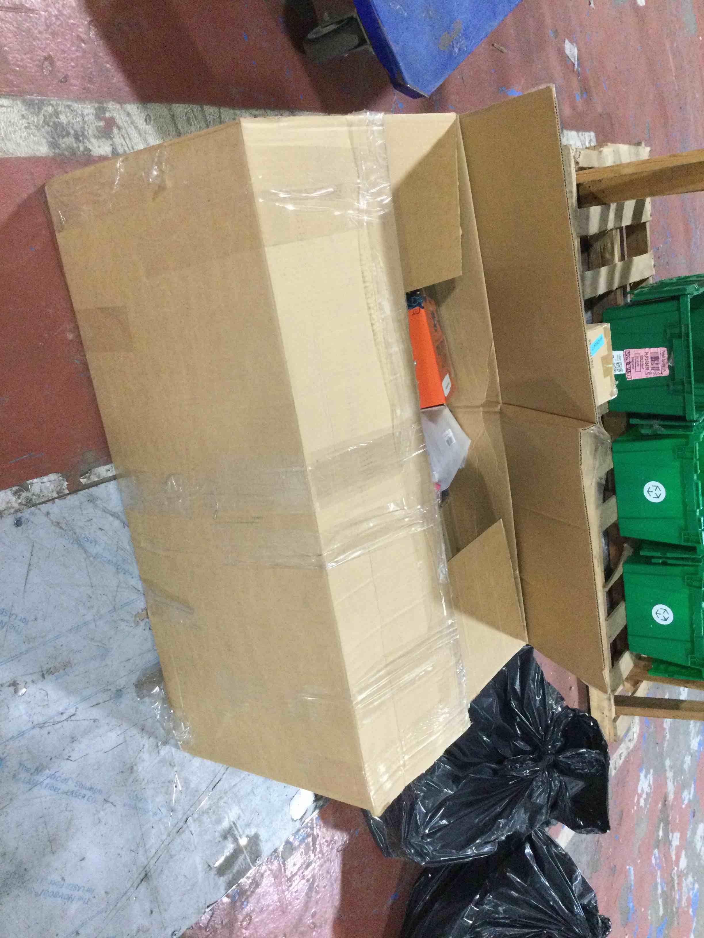 https://s3.amazonaws.com/lotting-images-prod/bidfta/YEL4022373_1689779518393.jpeg