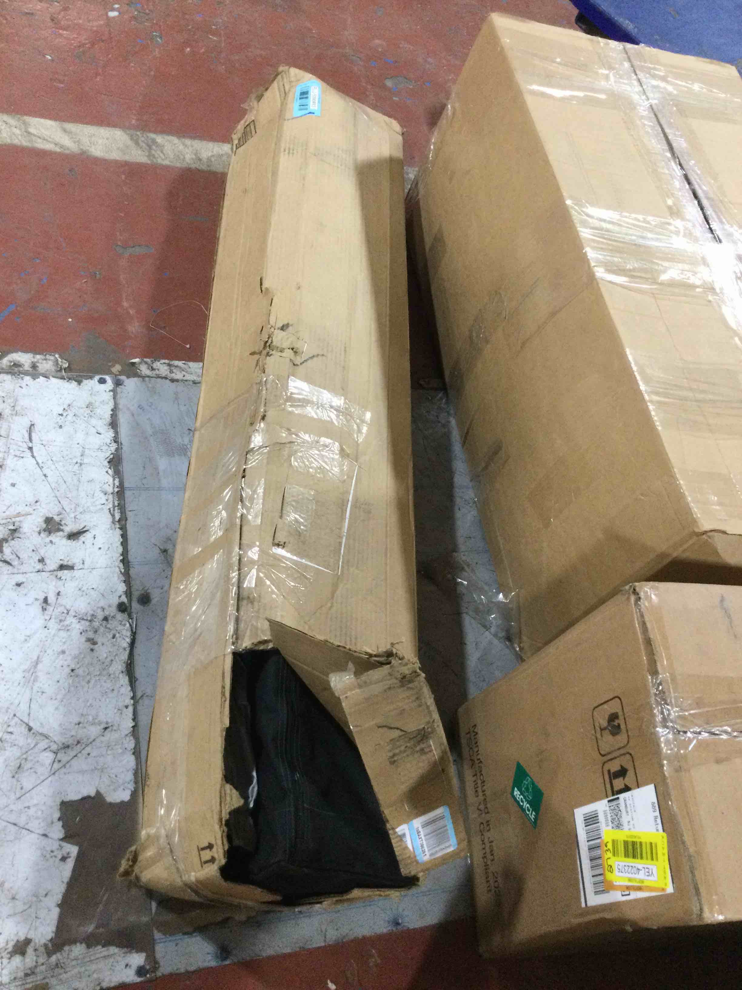 https://s3.amazonaws.com/lotting-images-prod/bidfta/YEL4022374_1689780172872.jpeg