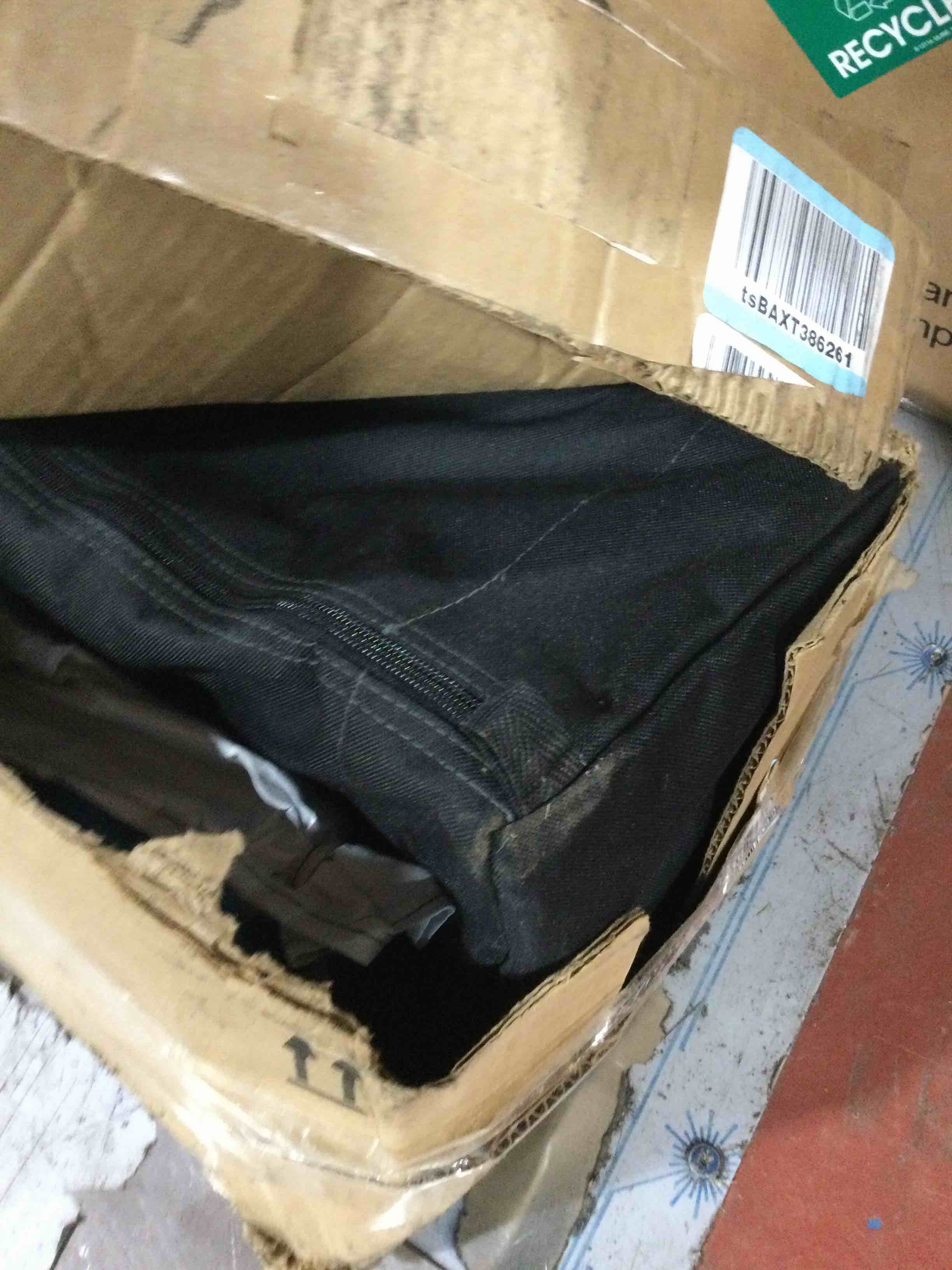 https://s3.amazonaws.com/lotting-images-prod/bidfta/YEL4022374_1689780185949.jpeg