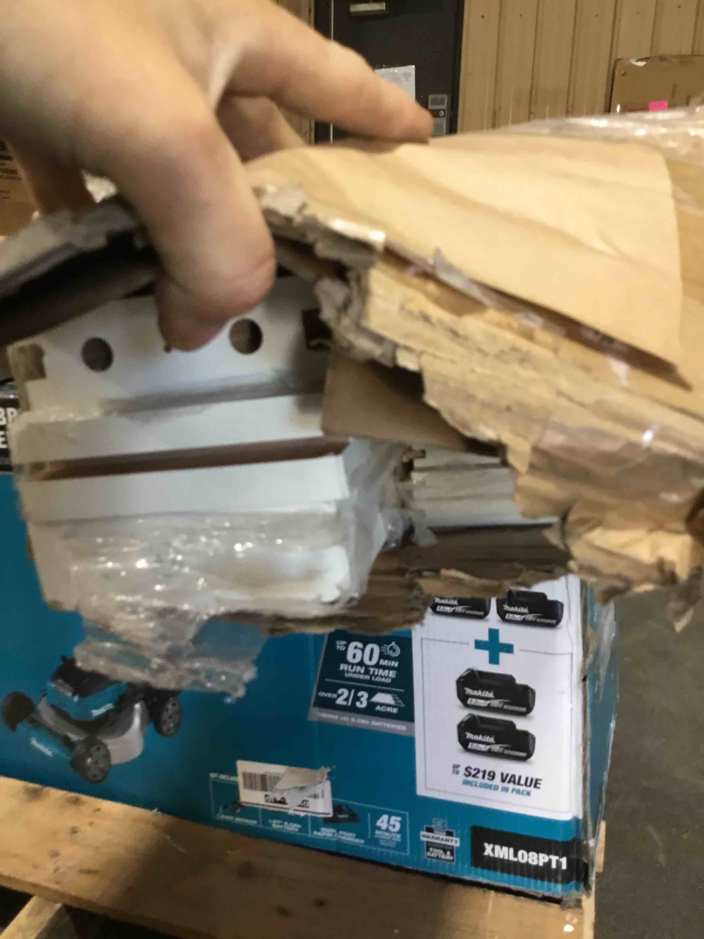 https://s3.amazonaws.com/lotting-images-prod/bidfta/YEL4028146_1696957517306.jpeg