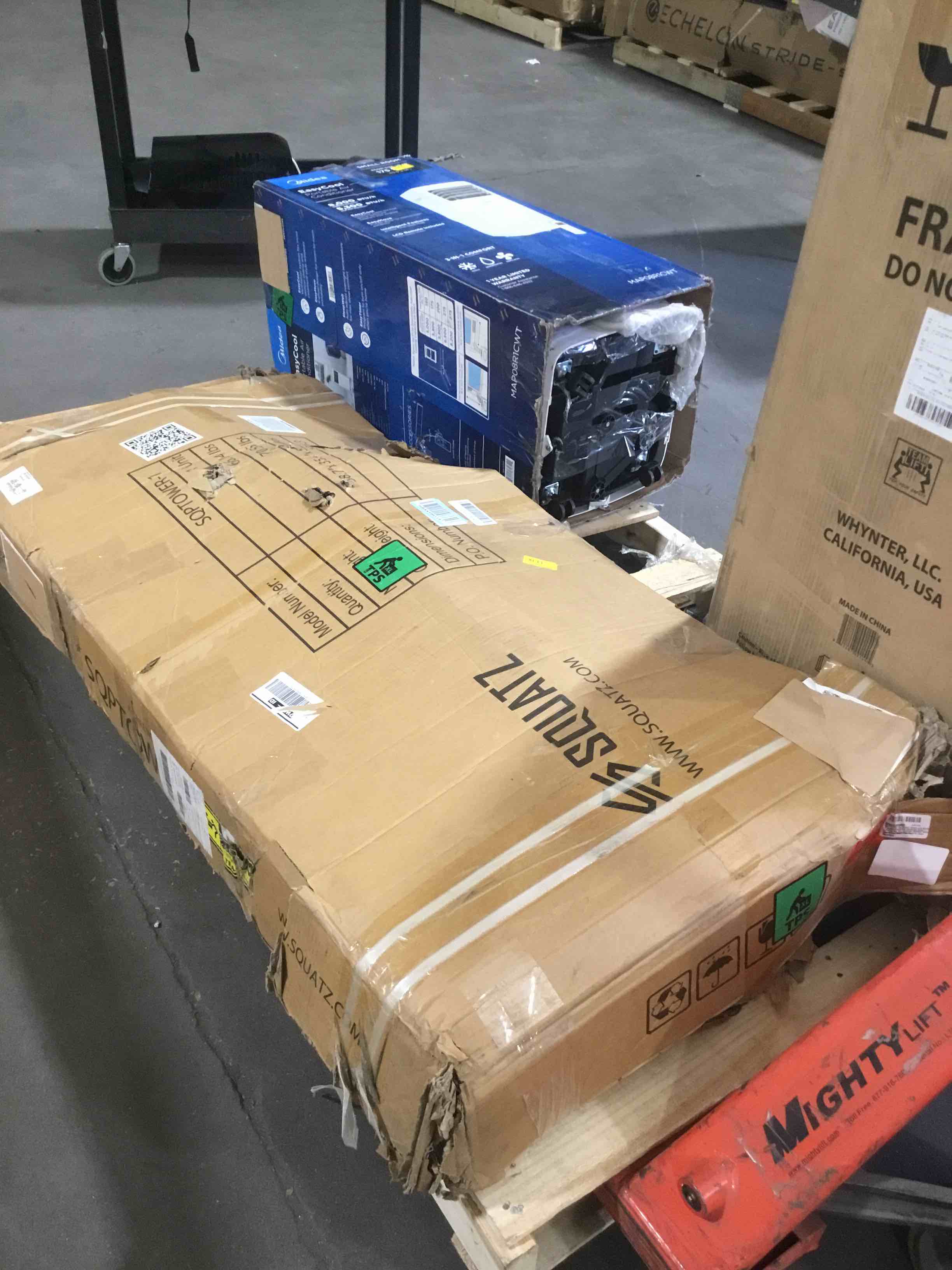 https://s3.amazonaws.com/lotting-images-prod/bidfta/YEL4028165_1696964583239.jpeg