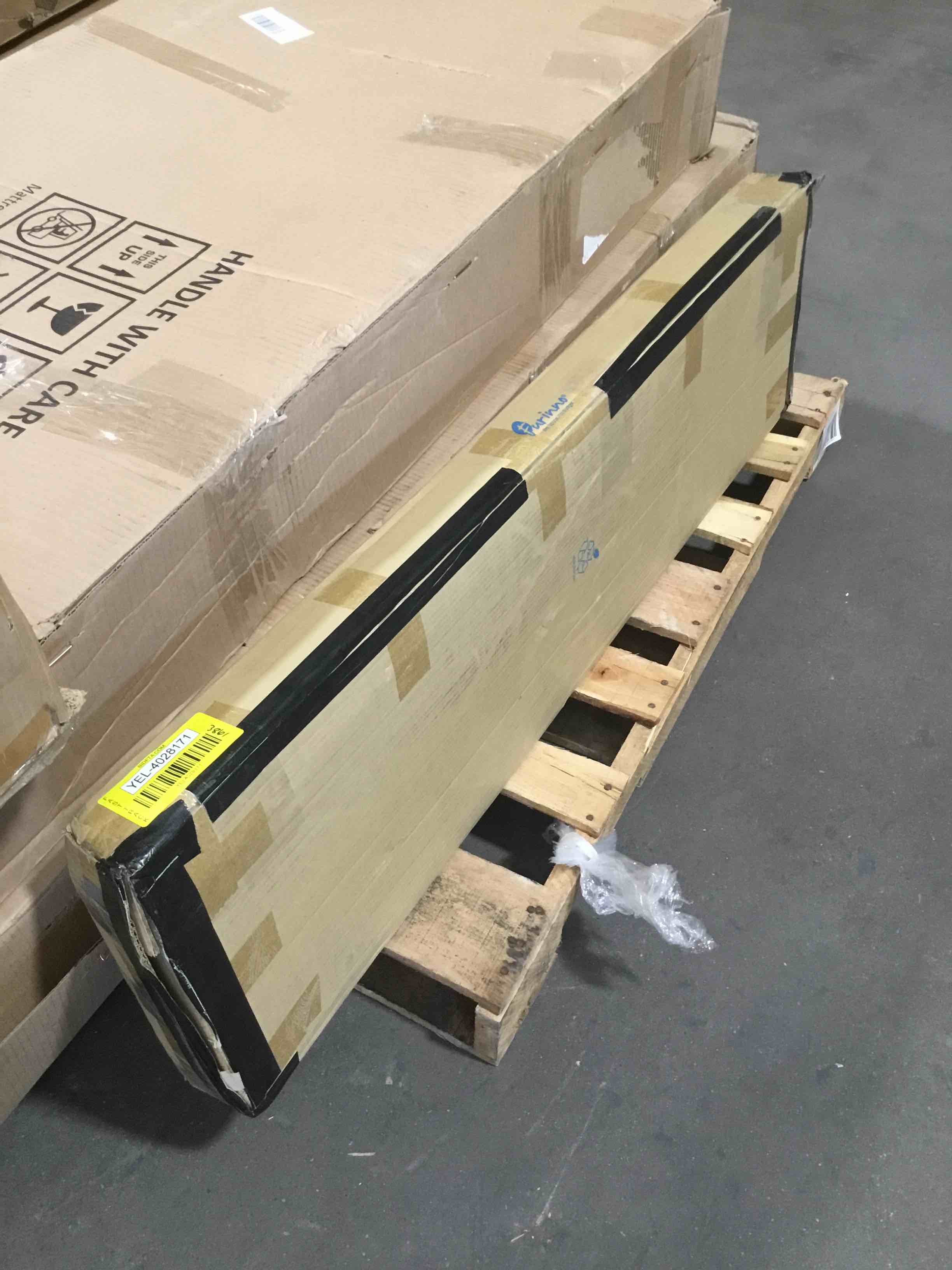 https://s3.amazonaws.com/lotting-images-prod/bidfta/YEL4028171_1696967280095.jpeg