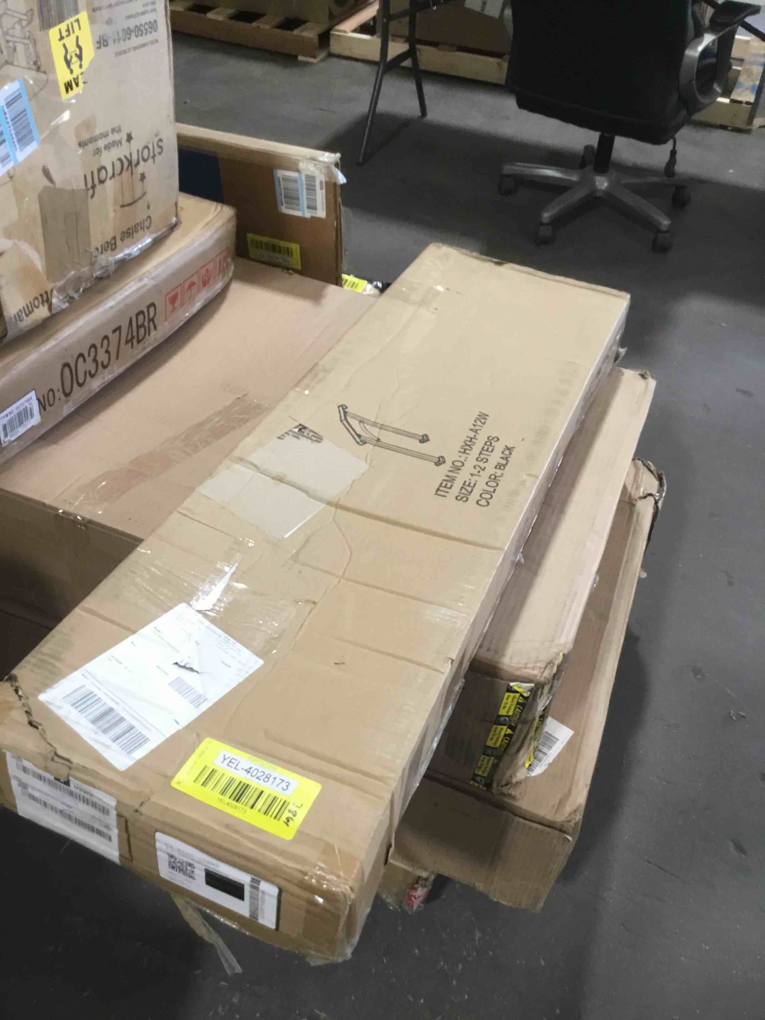 https://s3.amazonaws.com/lotting-images-prod/bidfta/YEL4028173_1696967686846.jpeg