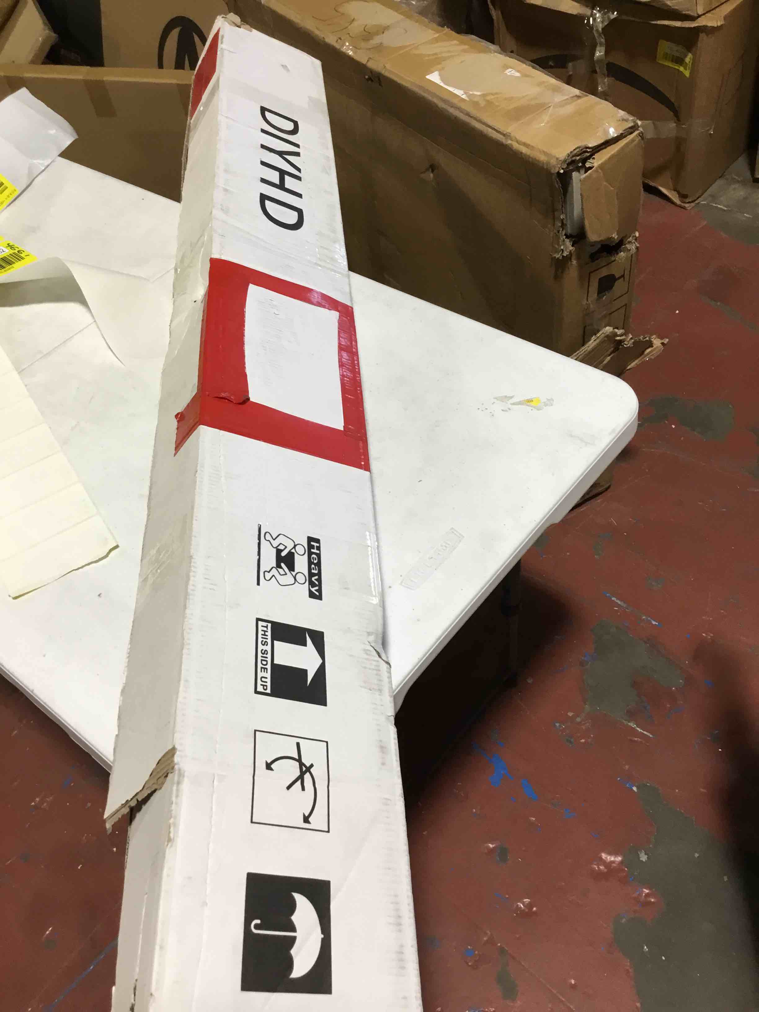 https://s3.amazonaws.com/lotting-images-prod/bidfta/YEL4029052_1702494109374.jpeg